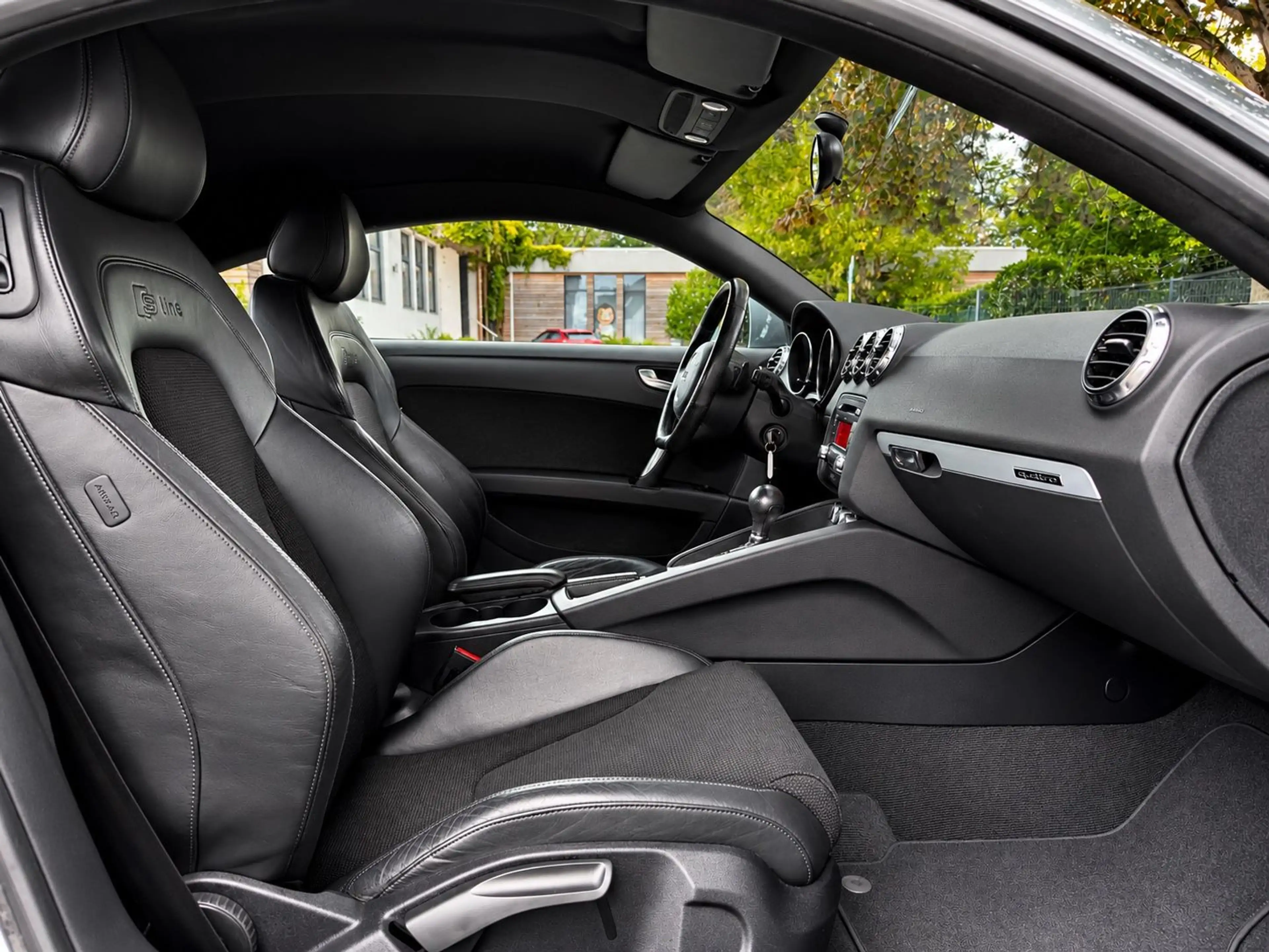 Audi TT 3.2 Coupe quattro 3x S-Line — photo 14