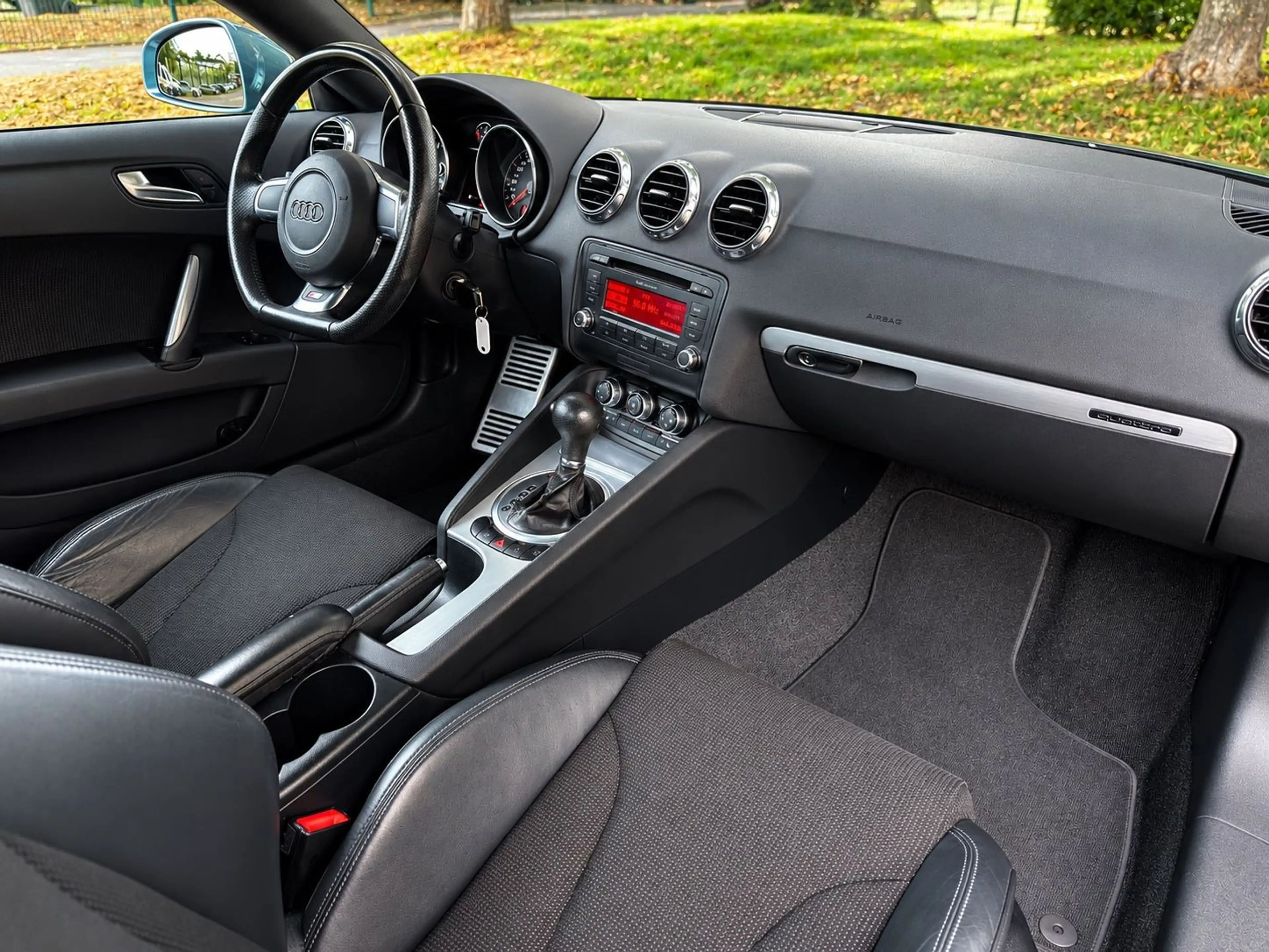 Audi TT 3.2 Coupe quattro 3x S-Line — photo 11