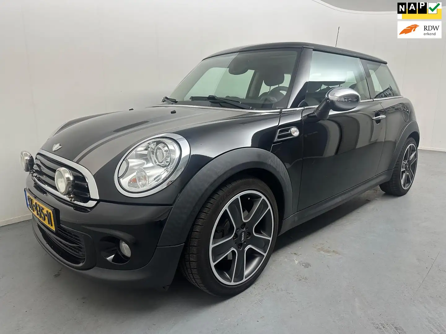 MINI One Mini 1.6 Salt # Airco # Pdc # Stoelverwarming # Lm Zwart - 1