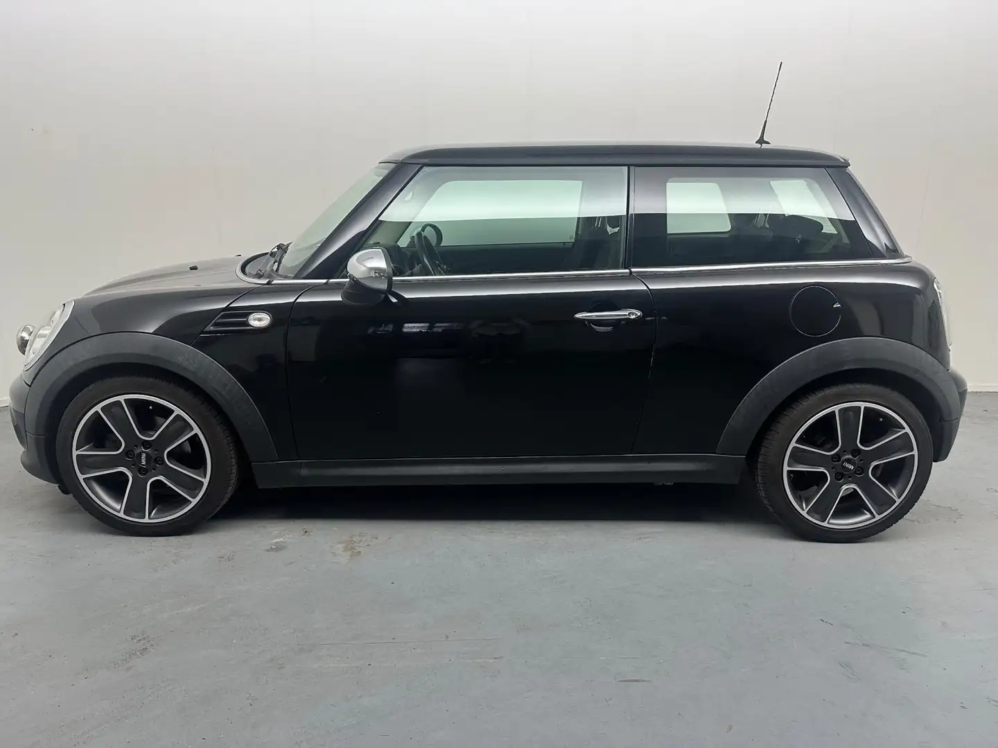 MINI One Mini 1.6 Salt # Airco # Pdc # Stoelverwarming # Lm Zwart - 2