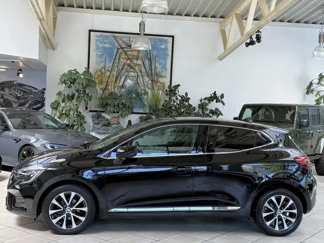 Renault Clio view 6