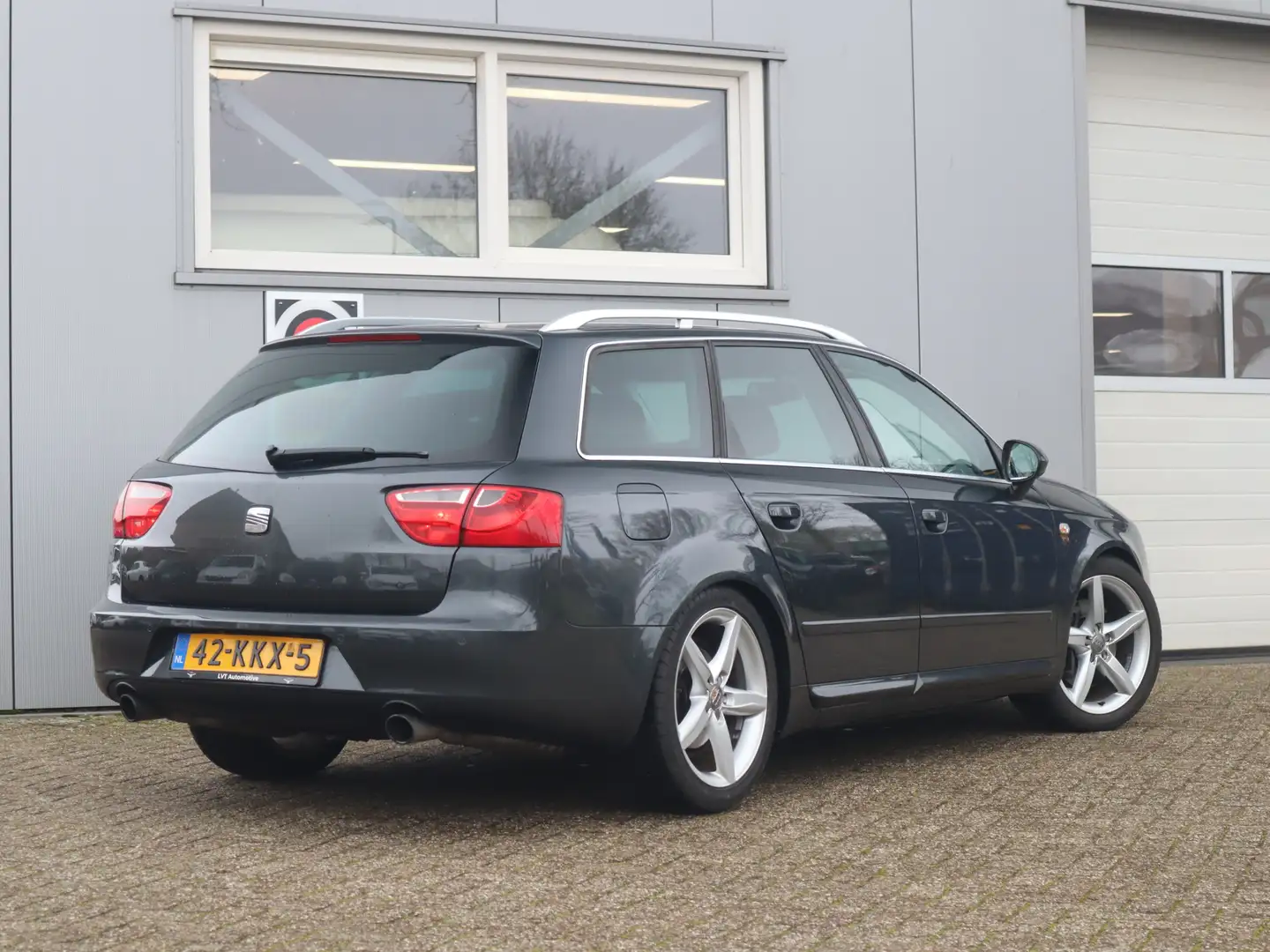 SEAT Exeo ST 2.0 TSI 200PK Sport / NAP / 2e eigenaar / BOSE Gris - 2