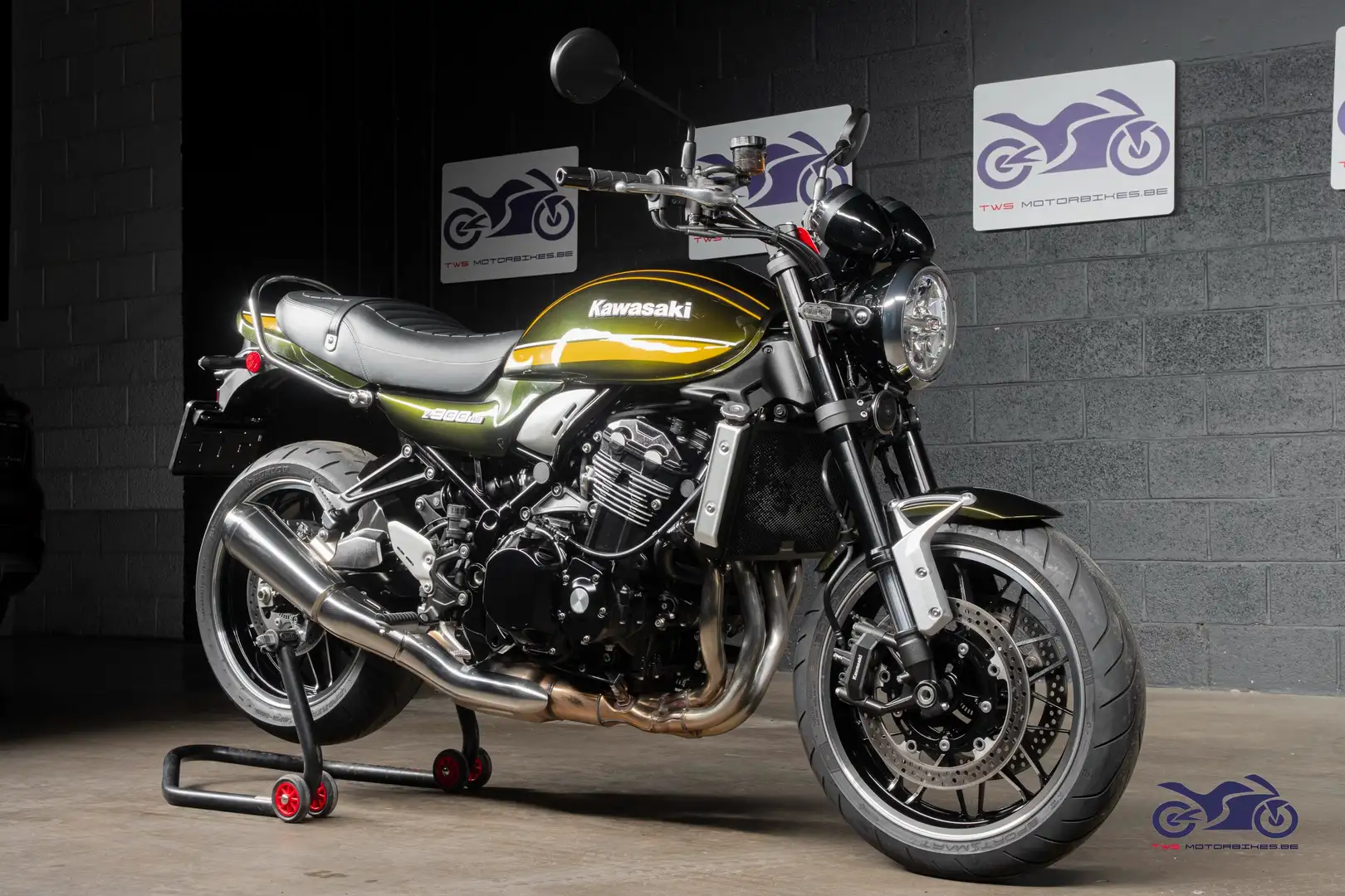 Kawasaki Z900RS Verde - 2