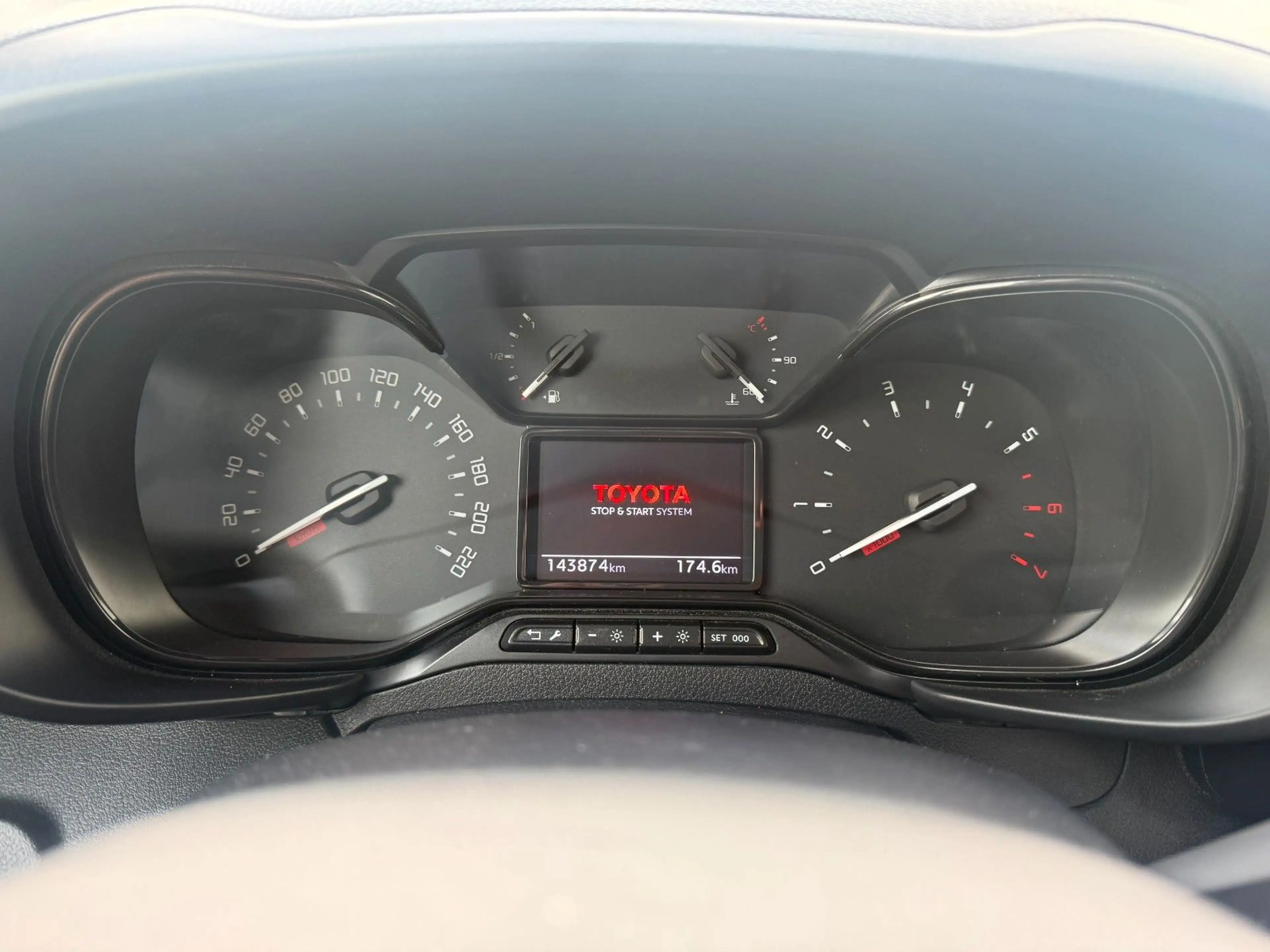Toyota Proace L2 Doppelkabine 1.HAND/AUT/5 SITZER — photo 14