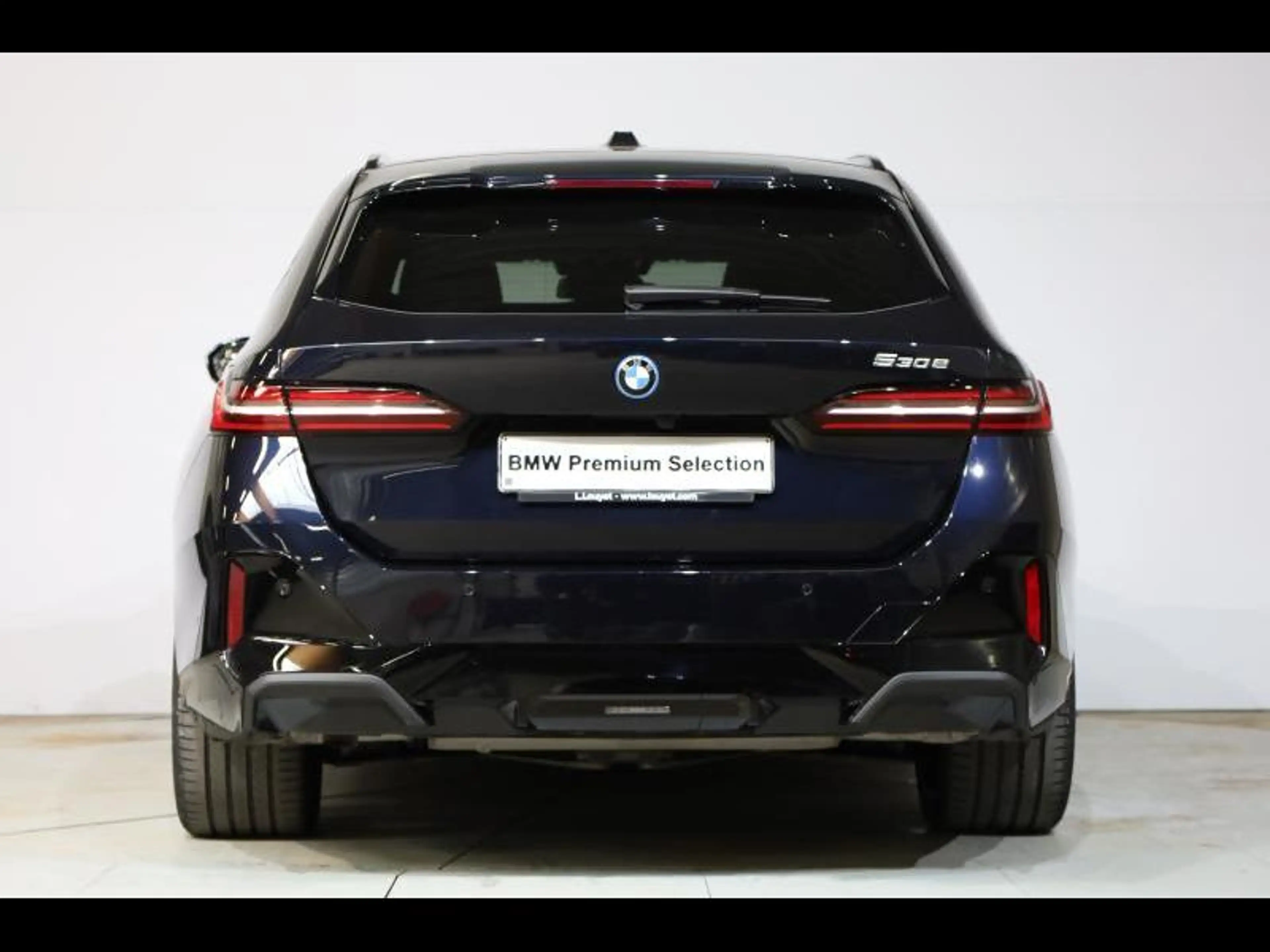 BMW 530 e Touring Kit M Sport — photo 4