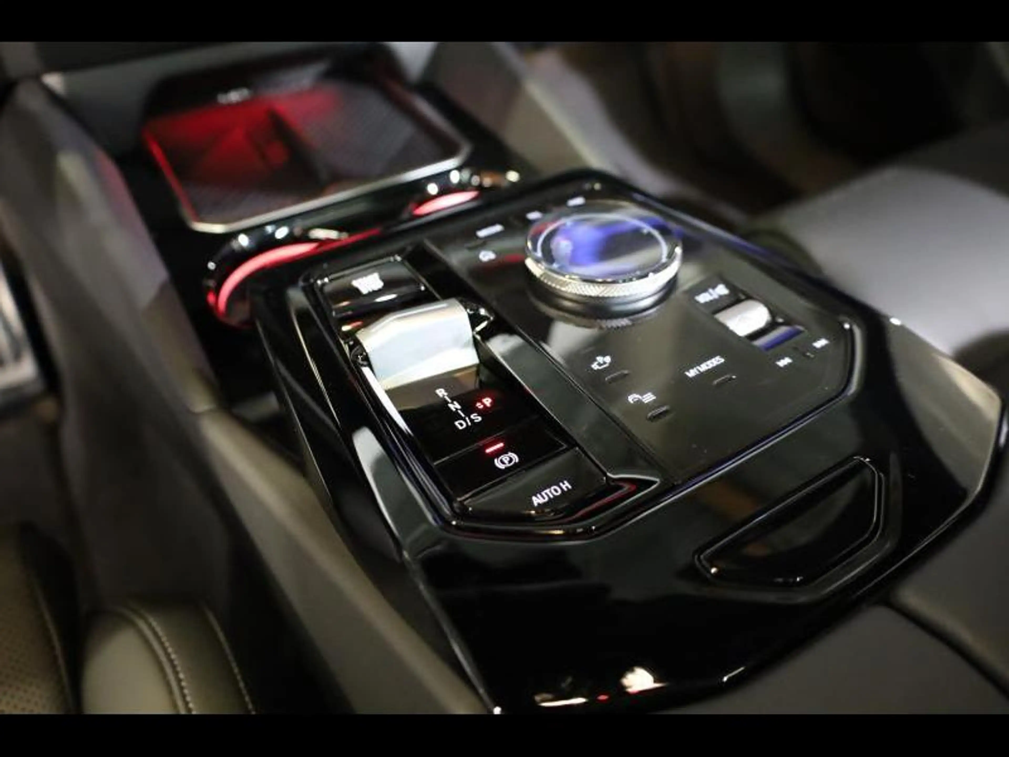 BMW 530 e Touring Kit M Sport — photo 12
