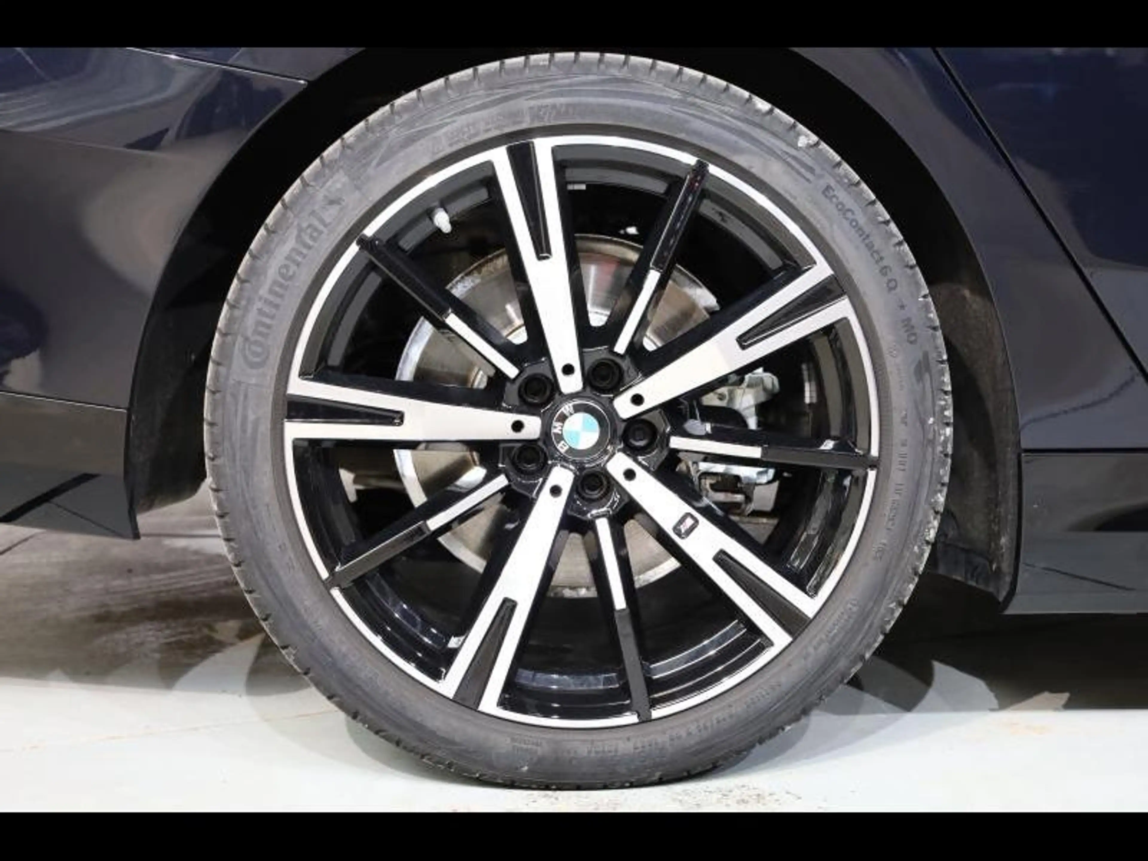 BMW 530 e Touring Kit M Sport — photo 8