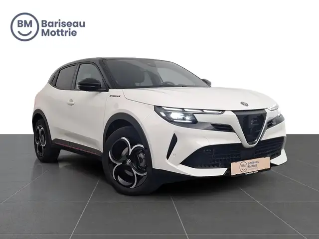 Alfa Romeo Junior SPECIALE HYBRID AUTOMAAT *SPORTZETELS*CARPLAY*GPS*