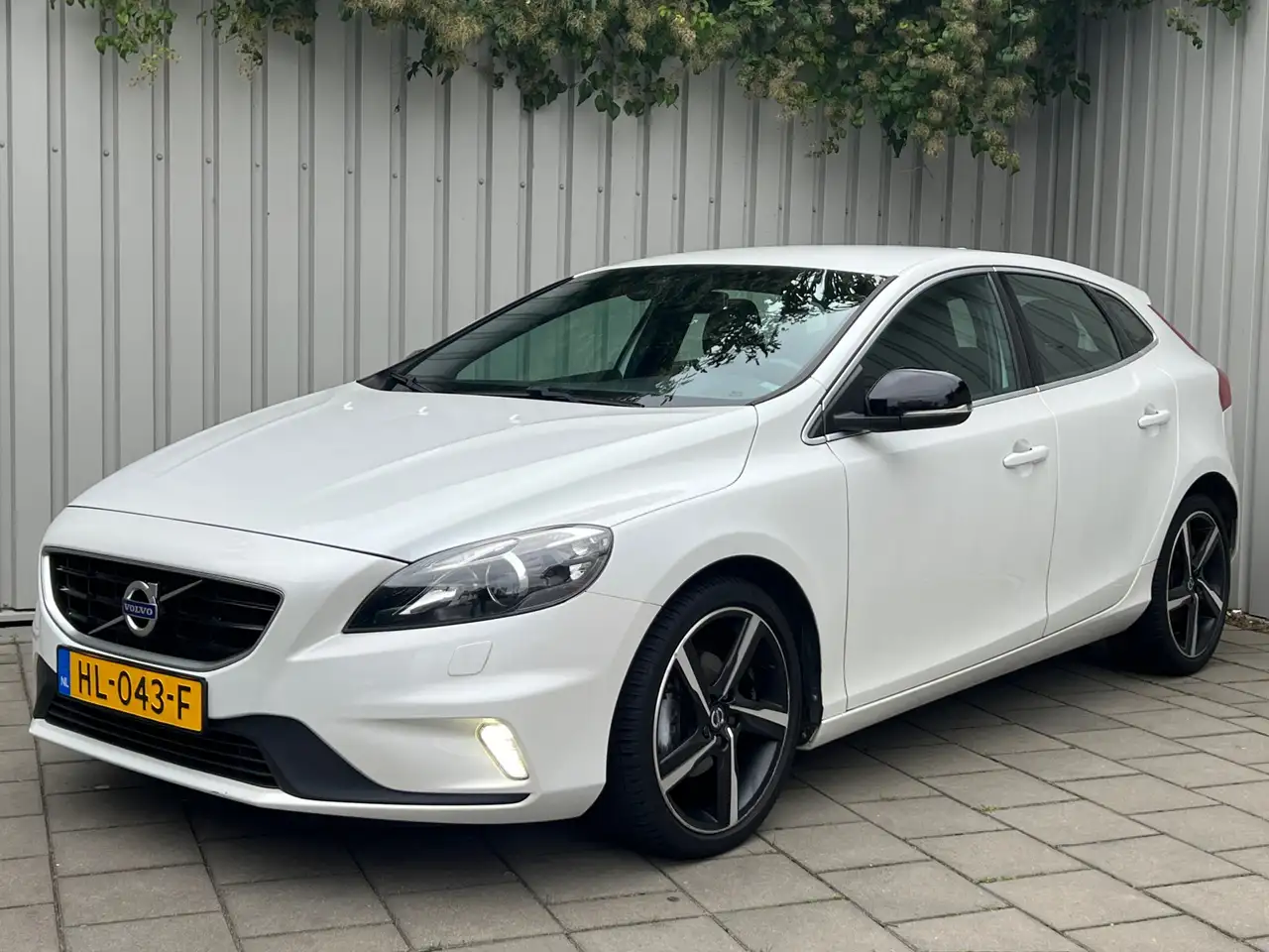 Volvo V40