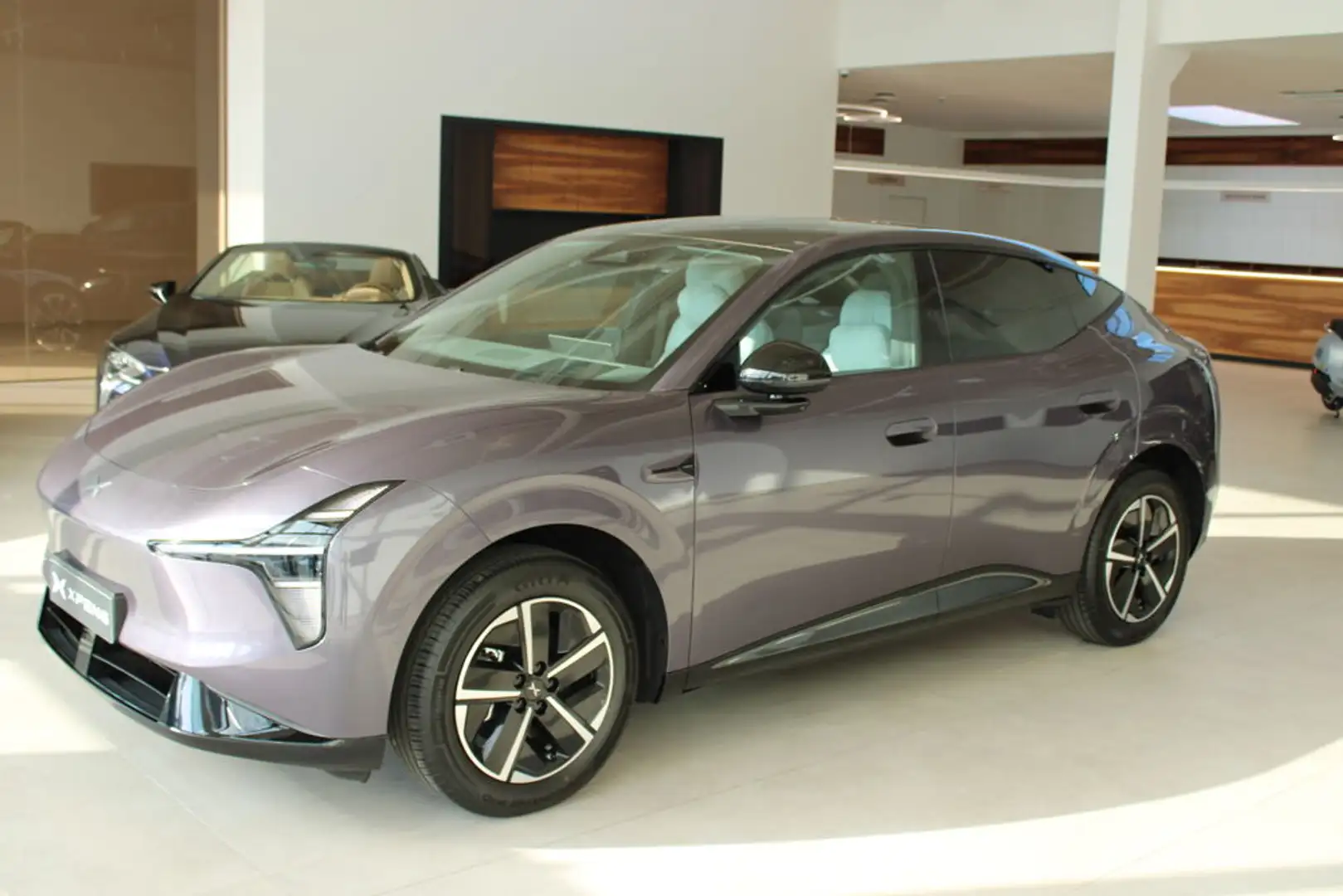Xpeng Sonstige L03 Long Range 70,4kWh RWD Violett - 2