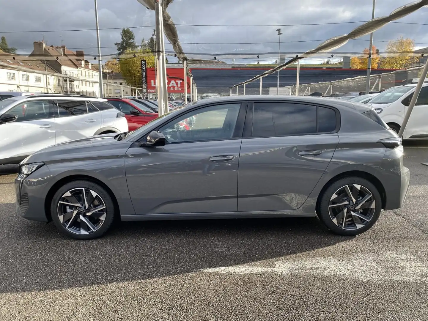Peugeot 308 III 1.5 BlueHDi S\u0026S 130 EAT8 Allure CAMERA 36 Gris - 2