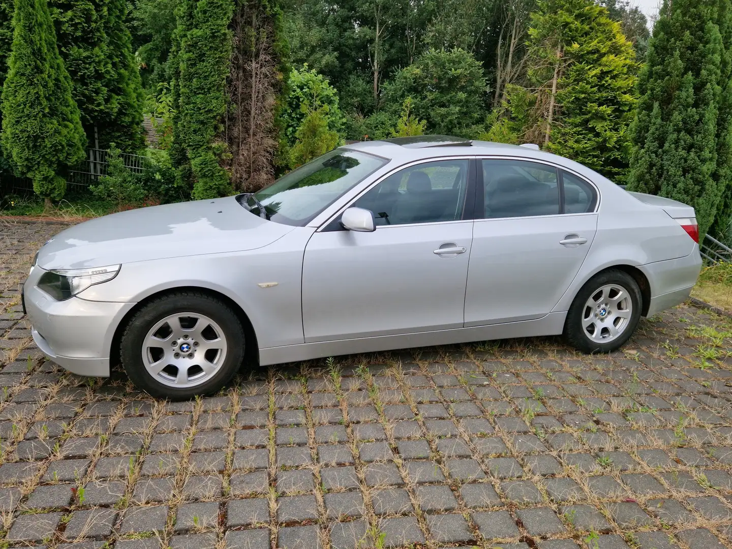 BMW 520 🚗 520i, Xenon, PDC, Navigation, 164tkm 🚗 Gris - 2
