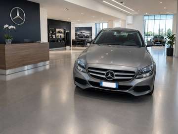 W205 Berlina 2.2 170CV d (bt) Executive auto modello 2015