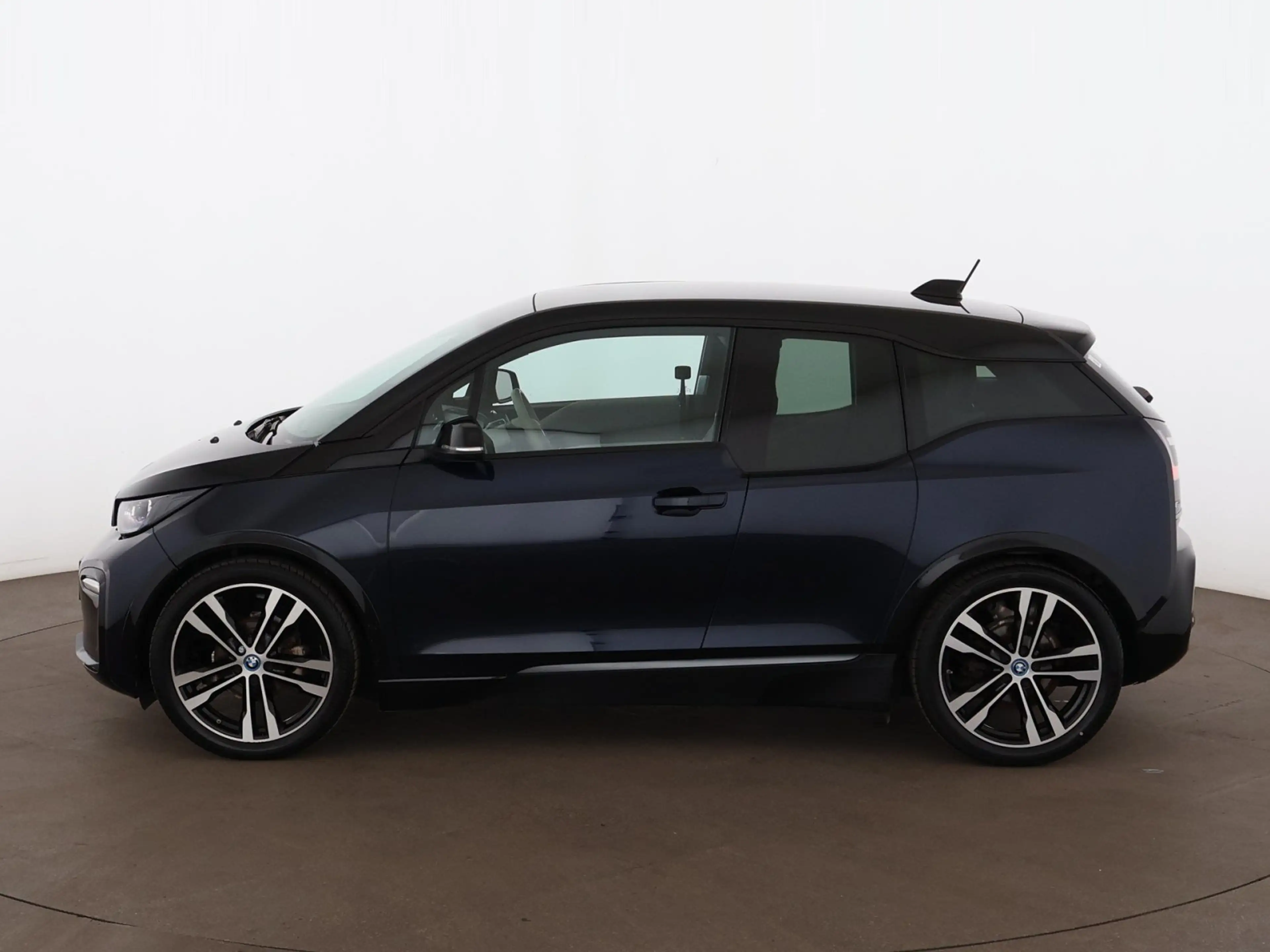 BMW i3 s 120Ah Aut LED NAV H&K LEDER WAERMEPUMPE R-CAM — photo 5