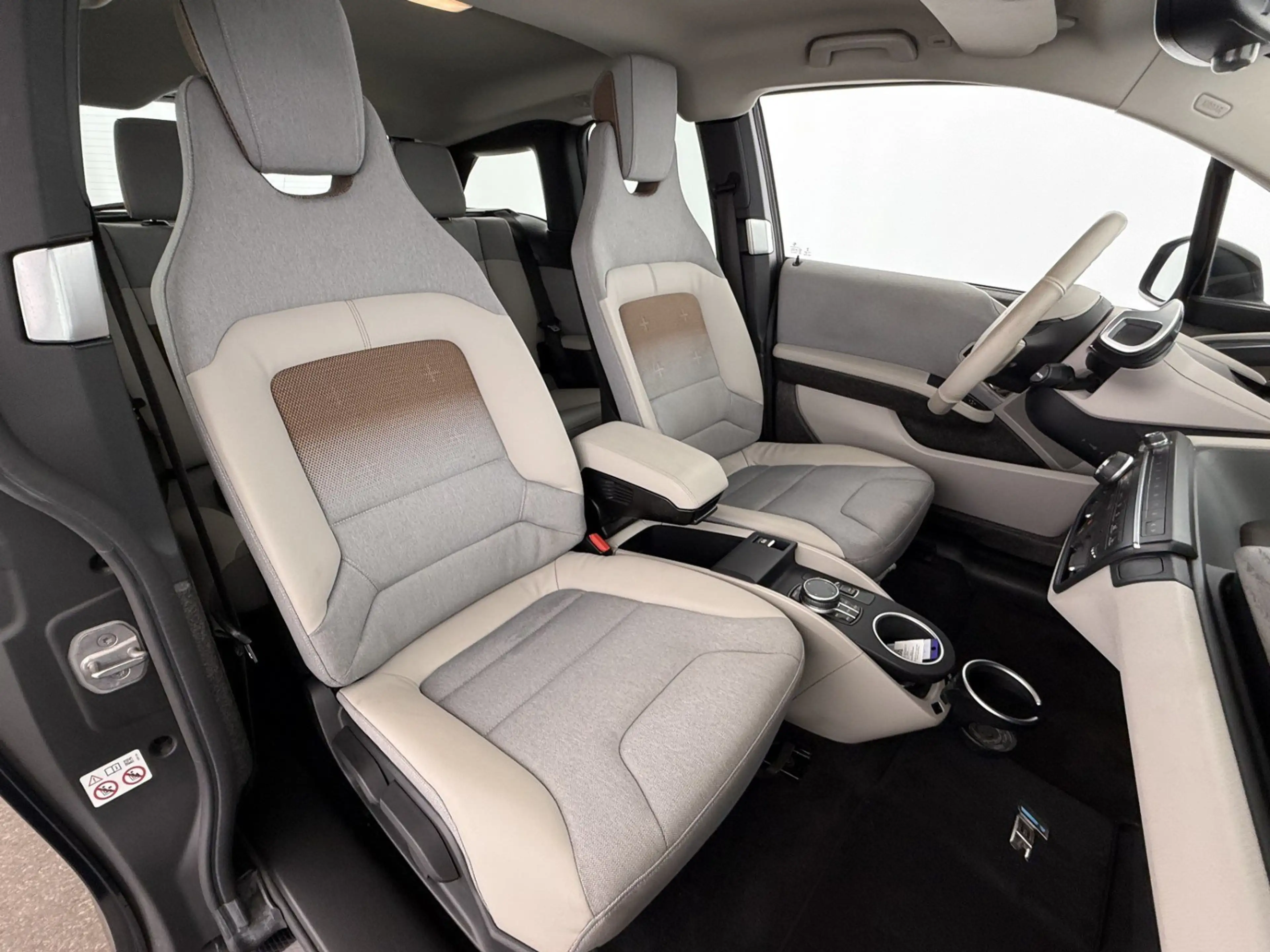BMW i3 s 120Ah Aut LED NAV H&K LEDER WAERMEPUMPE R-CAM — photo 14