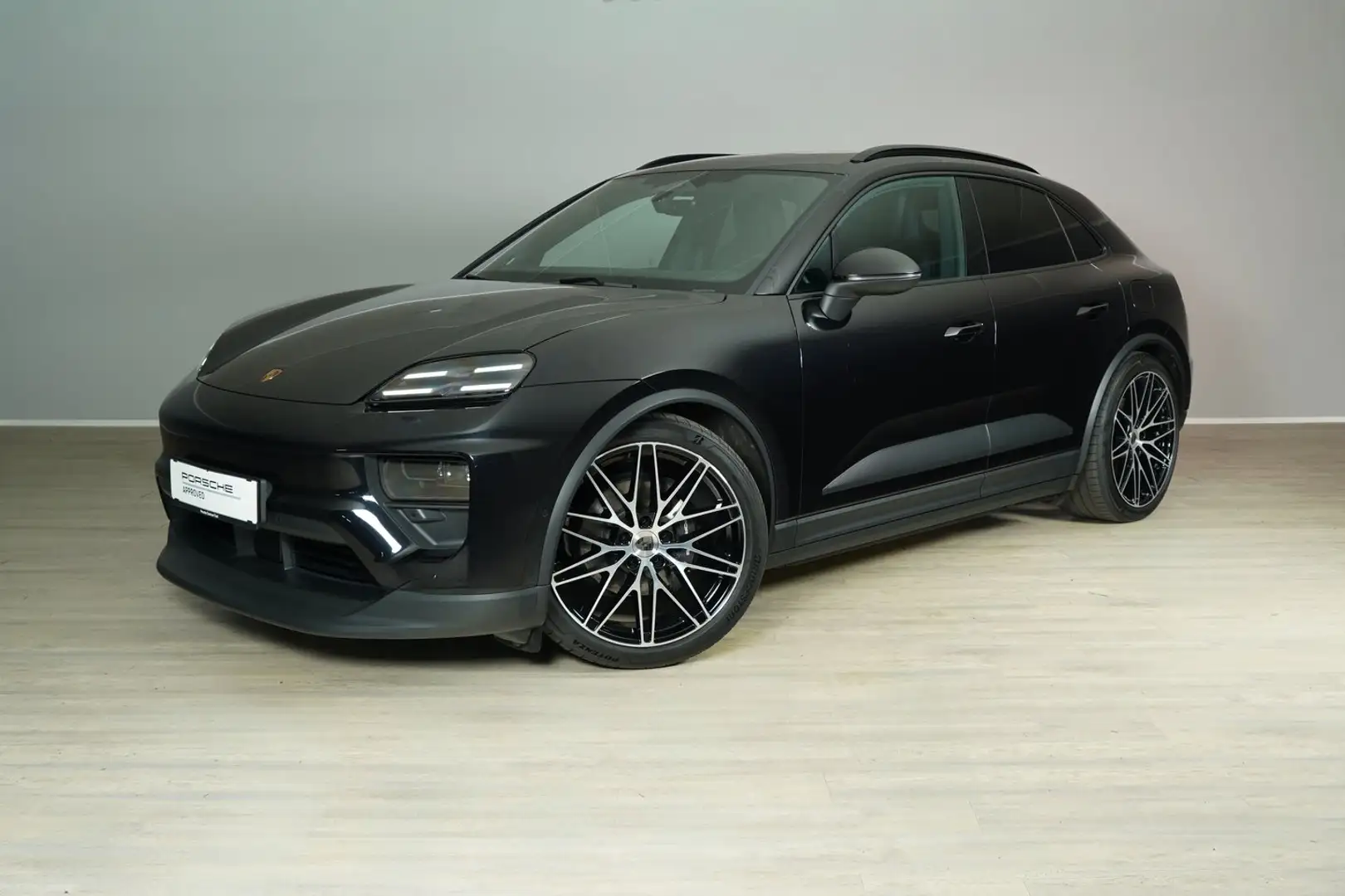 Porsche Macan 4 Schwarz - 1