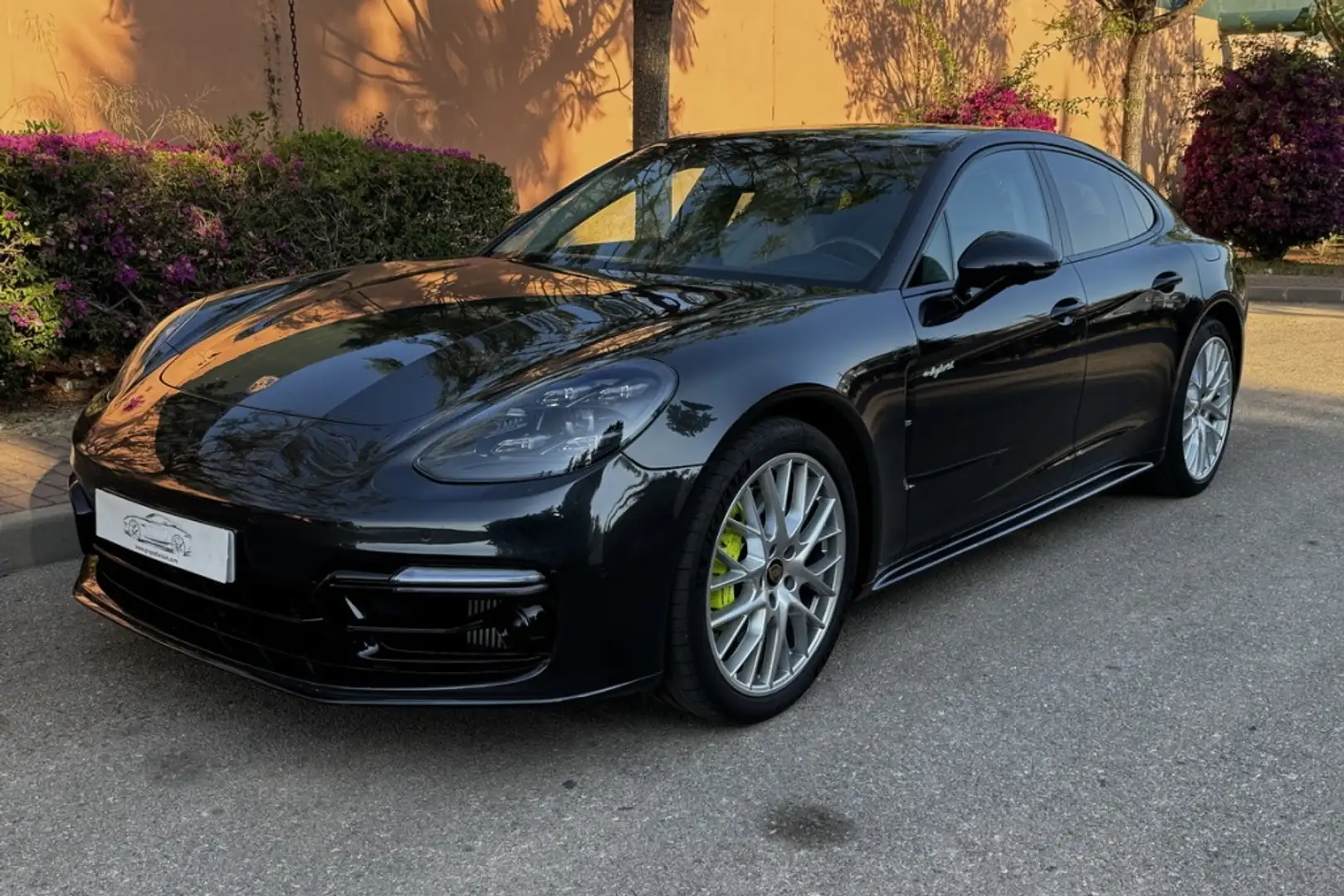 Porsche Panamera 4 e-Hybrid Gris - 1