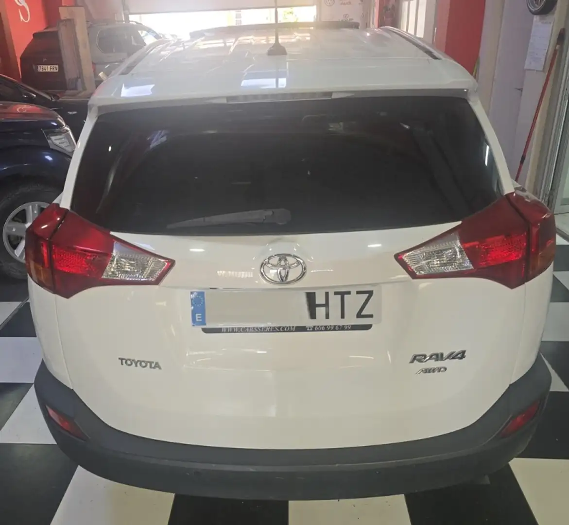 Toyota RAV 4 2.2D-CAT Executive 4x4 CS AutoDrive Blanco - 2