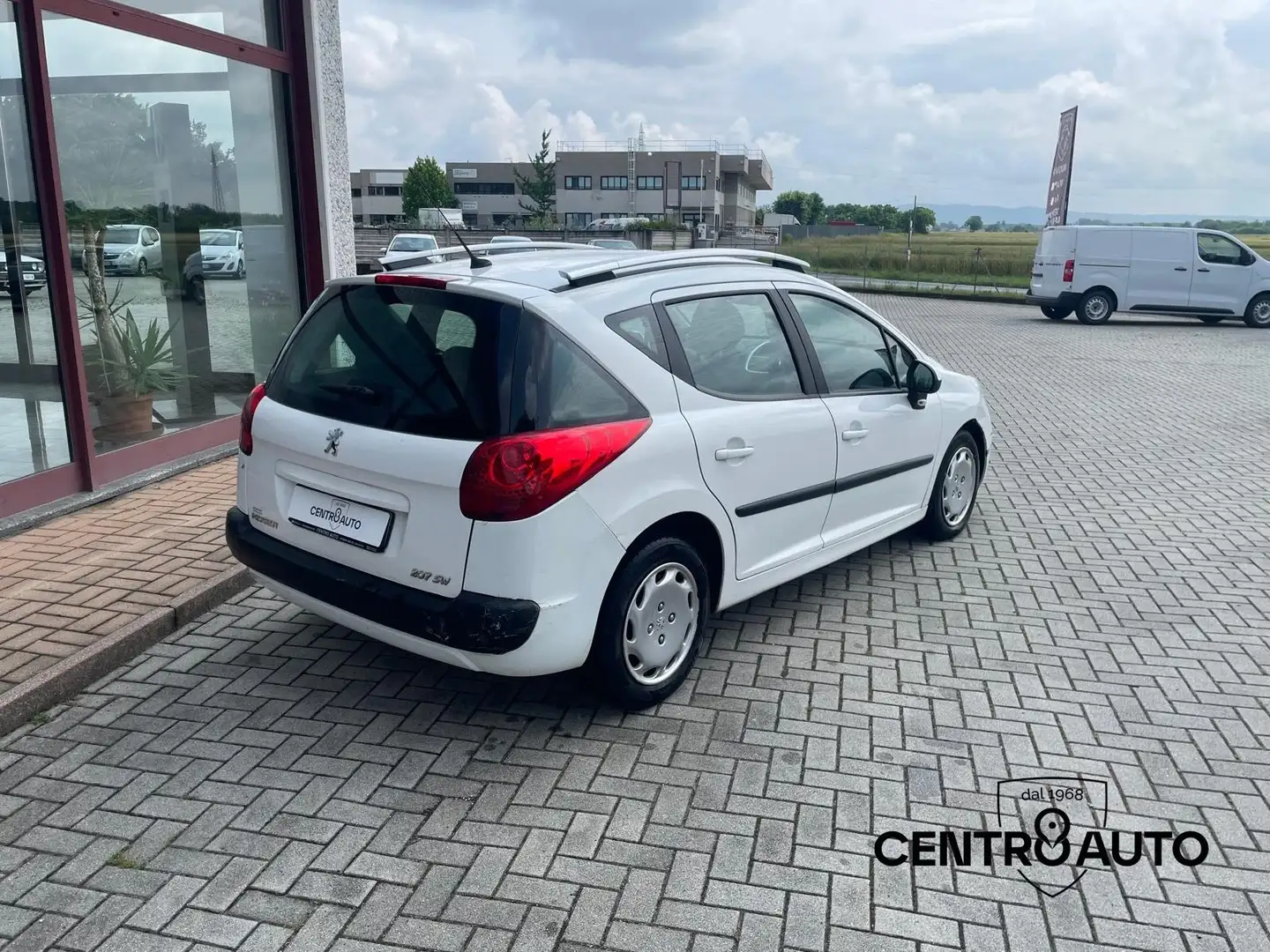 Peugeot 207 207 SW 1.4 8v X-Line Bianco - 2