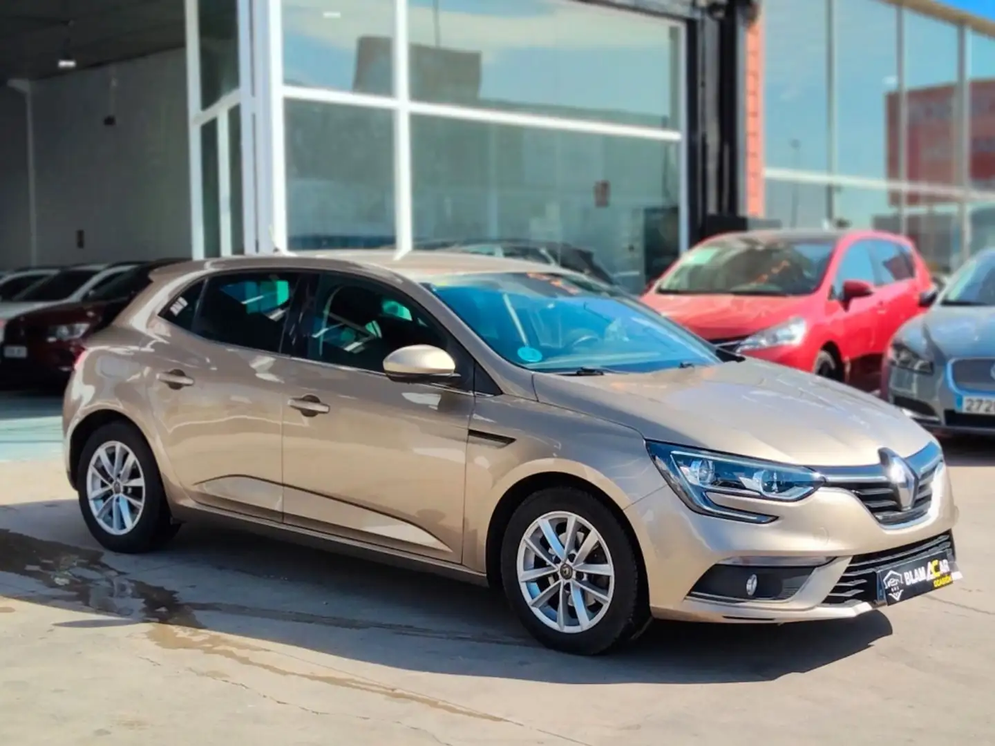 Renault Megane 1.2 TCe Energy Intens 74kW Beige - 1