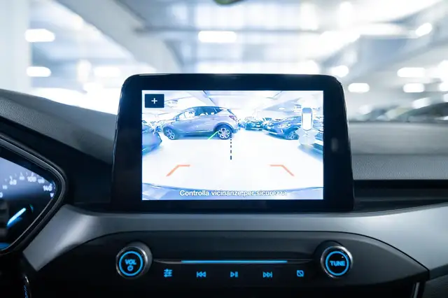 Ford Focus view 12