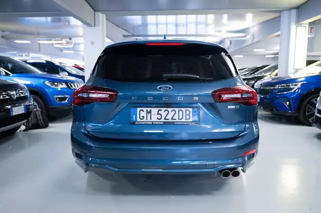 Ford Focus view 5