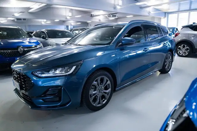 2023 Ford Focus in Blue for sale