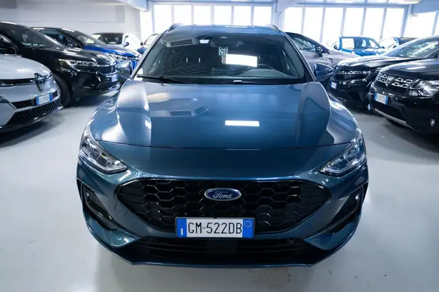 Ford Focus view 4