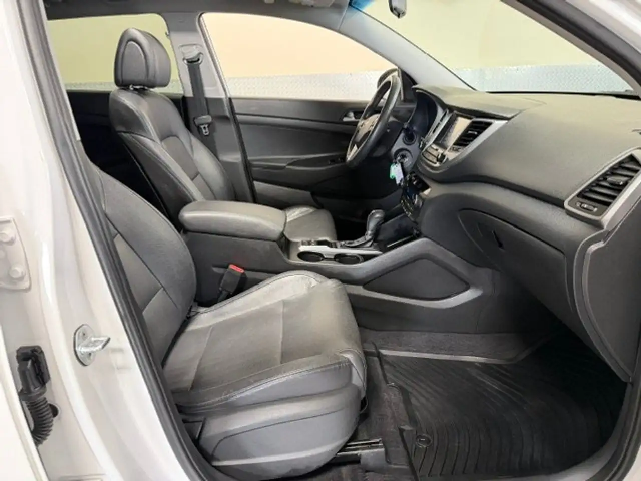 Hyundai TUCSON снимка Hyundai TUCSON