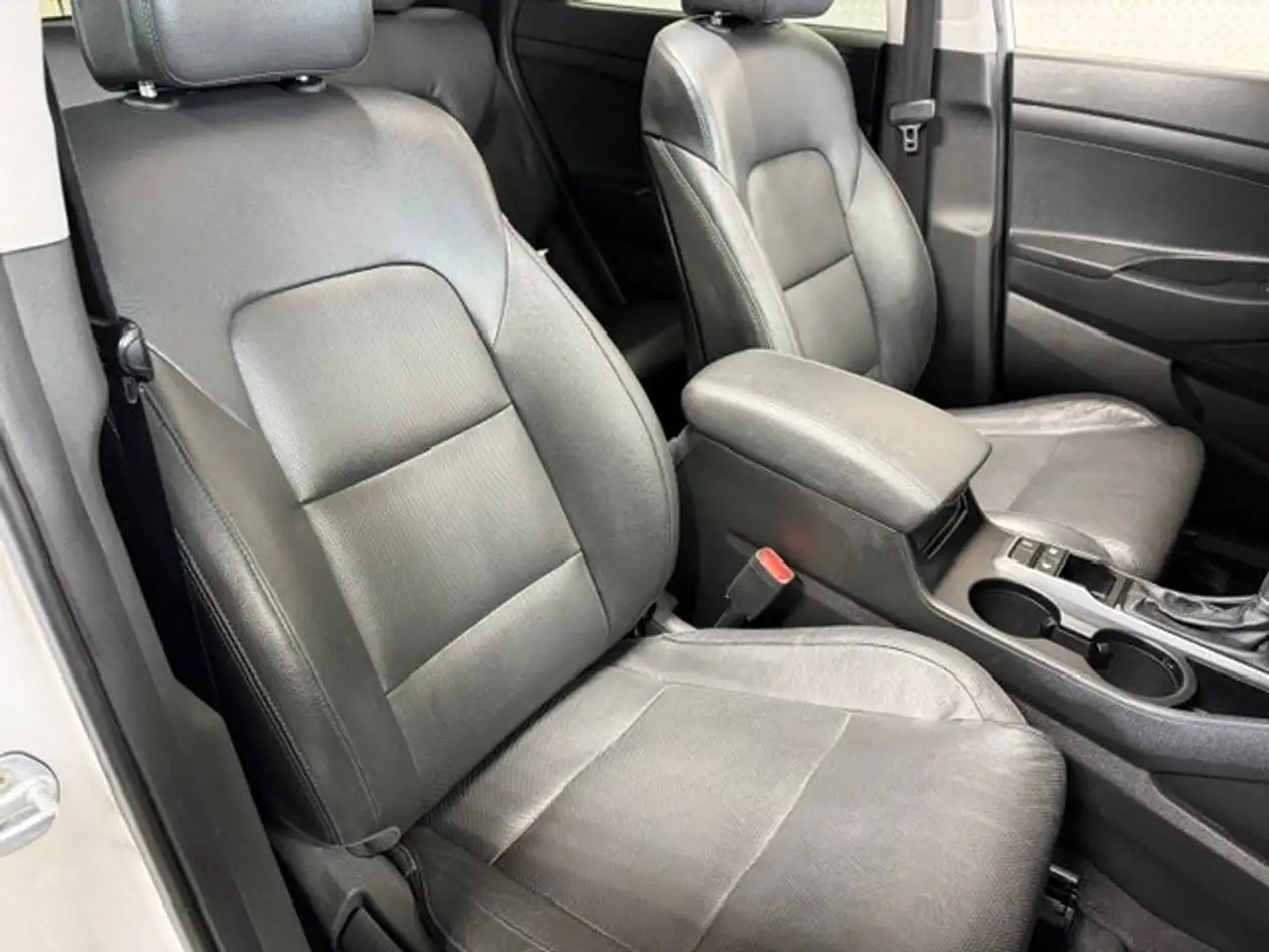 Hyundai TUCSON снимка Hyundai TUCSON