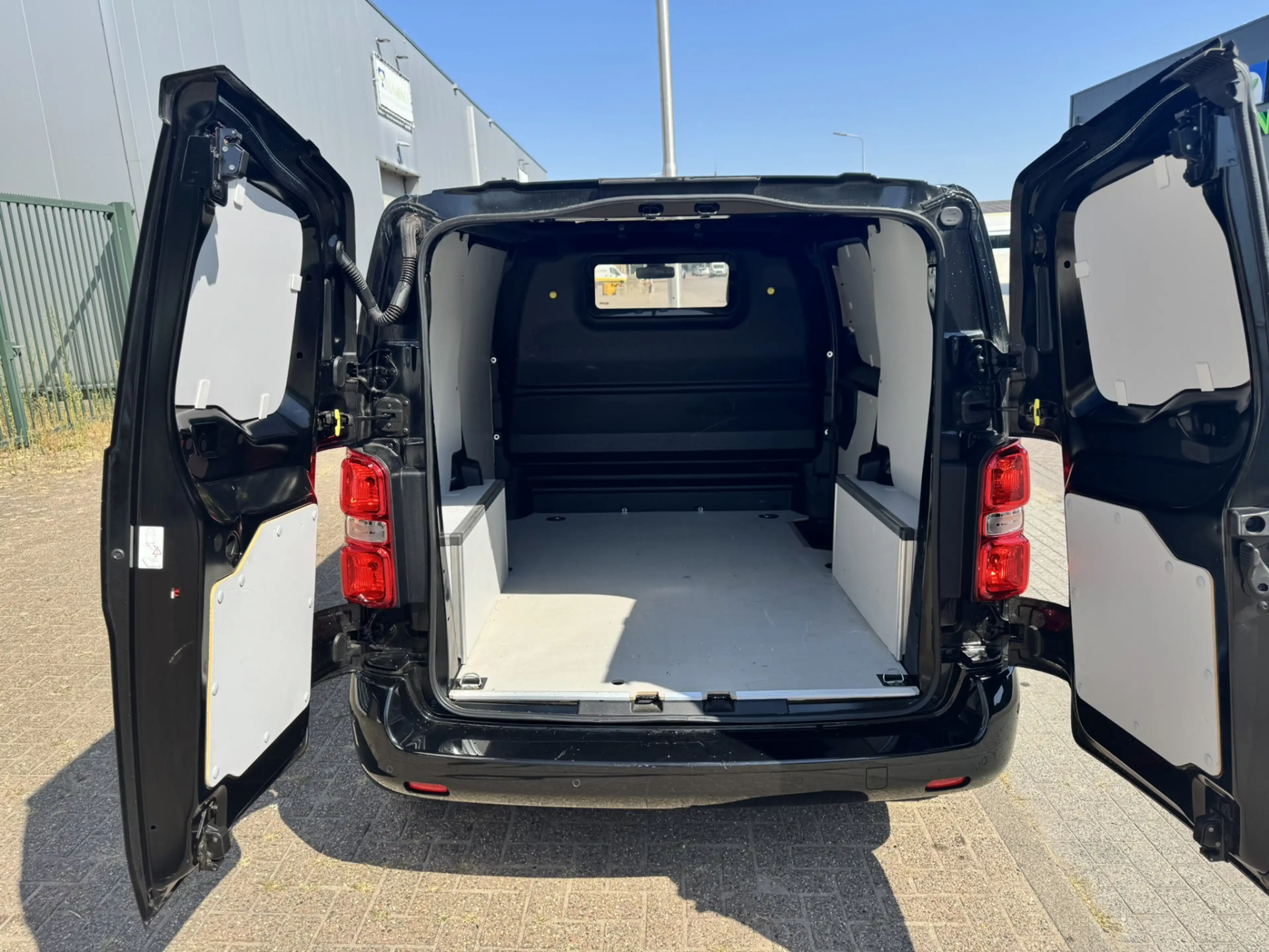 Peugeot Expert 2.0 BlueHDI 120 Compact Premium*Navigatie*Camera*E — photo 7