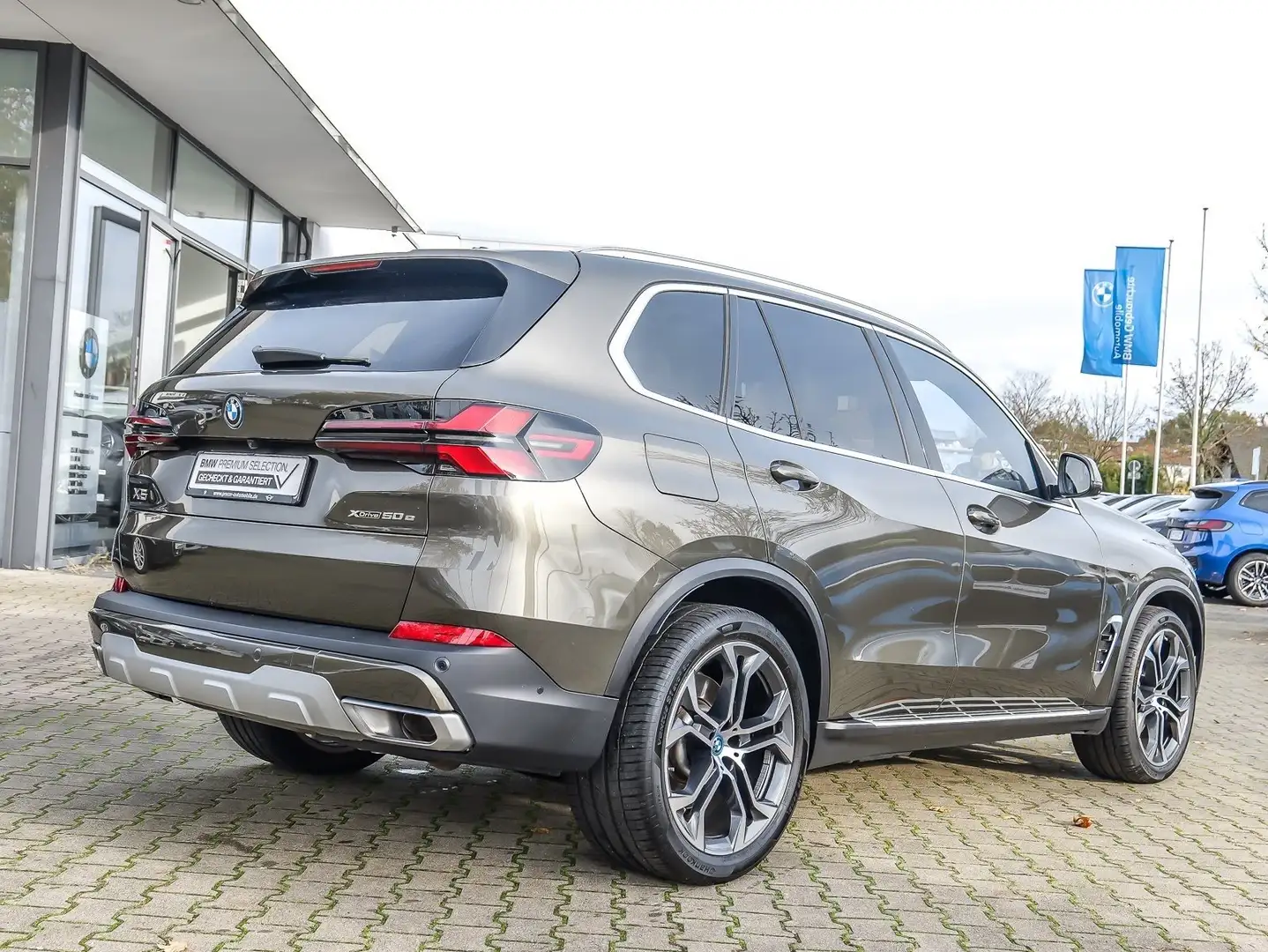 BMW X5 xDrive50e Pano DA Prof. AHK Soft-Close 21" Grün - 2
