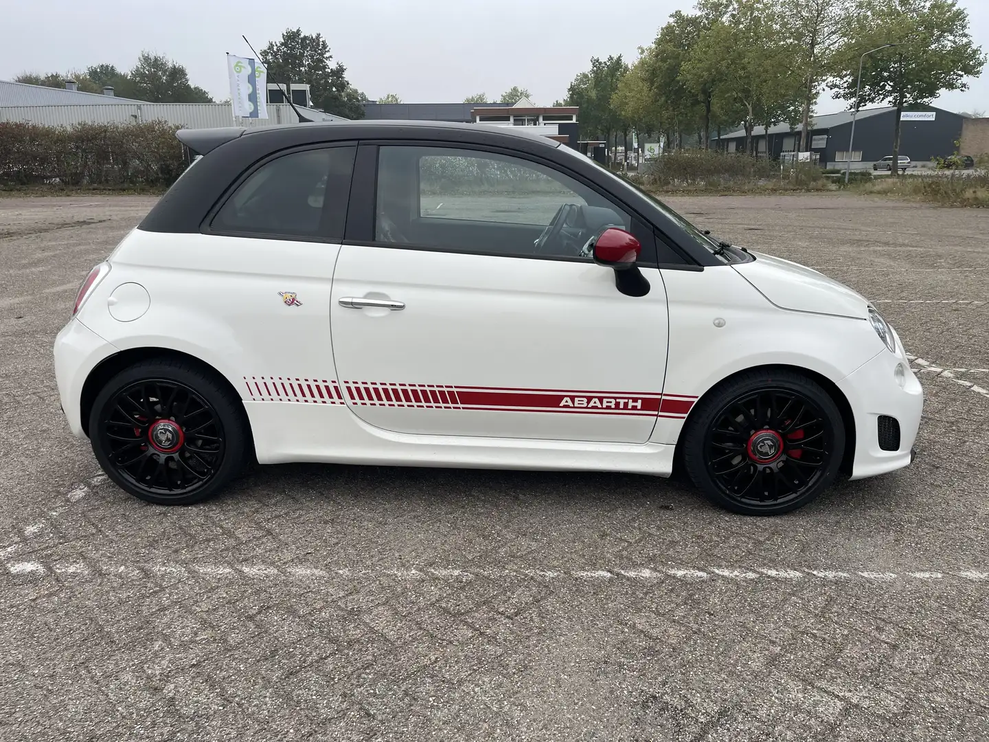 Fiat 500 Abarth 1.4-16V T-jet 170pk Akrapovic’ Alb - 2