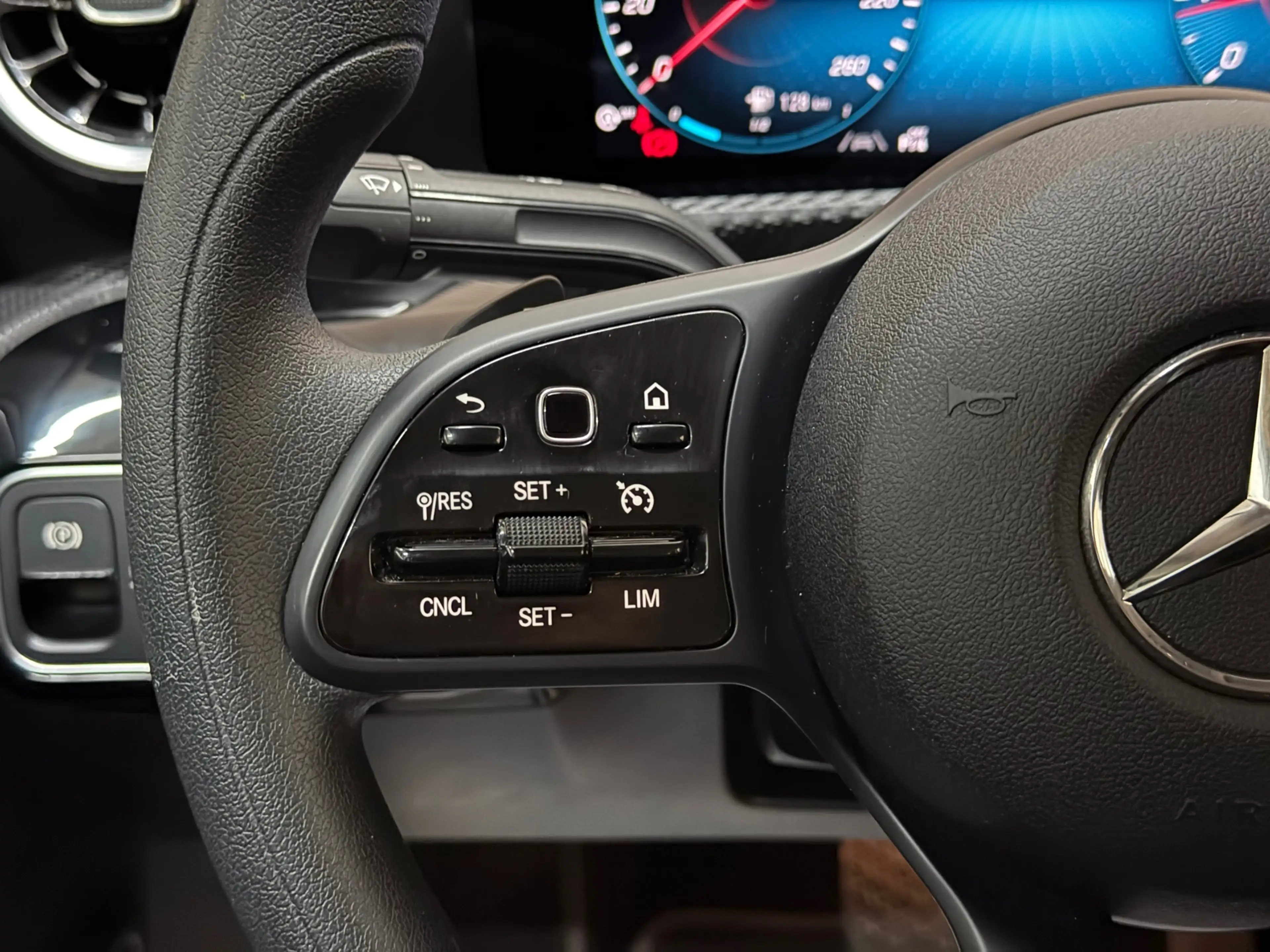 Mercedes-Benz A 200 Business Solution 2021 LED CRUISE CAMERA — photo 19