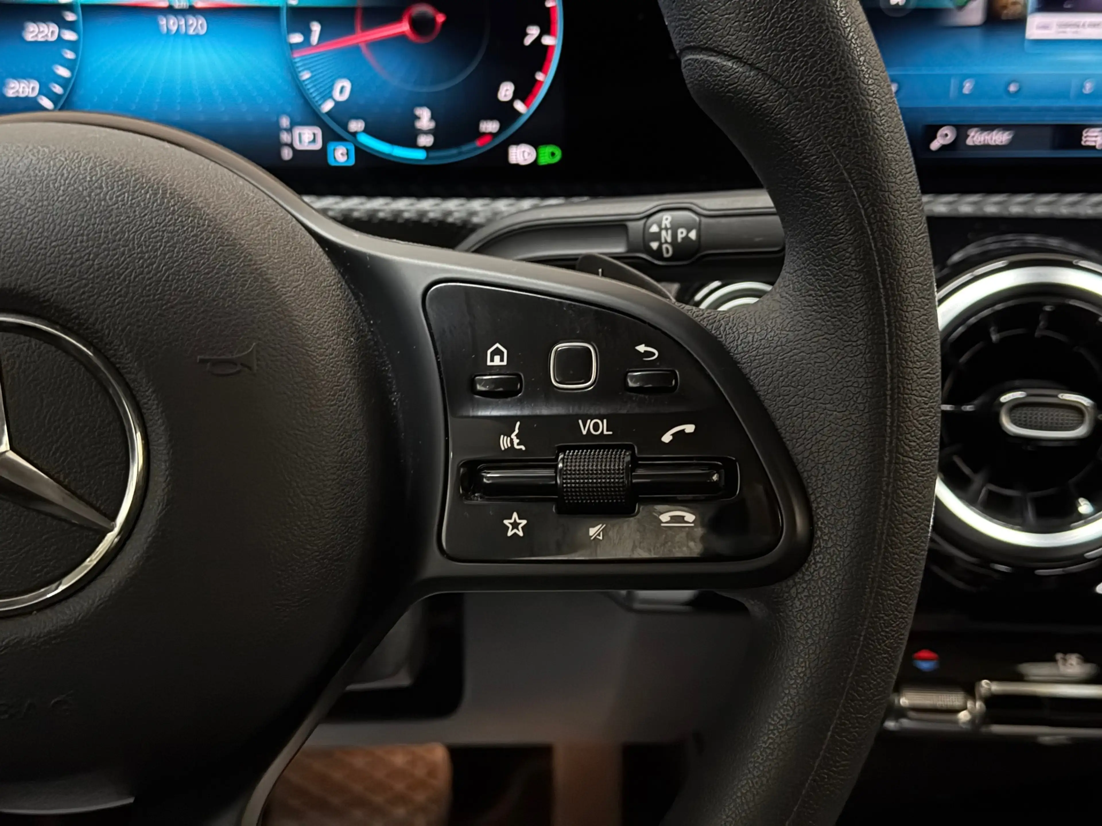 Mercedes-Benz A 200 Business Solution 2021 LED CRUISE CAMERA — photo 18