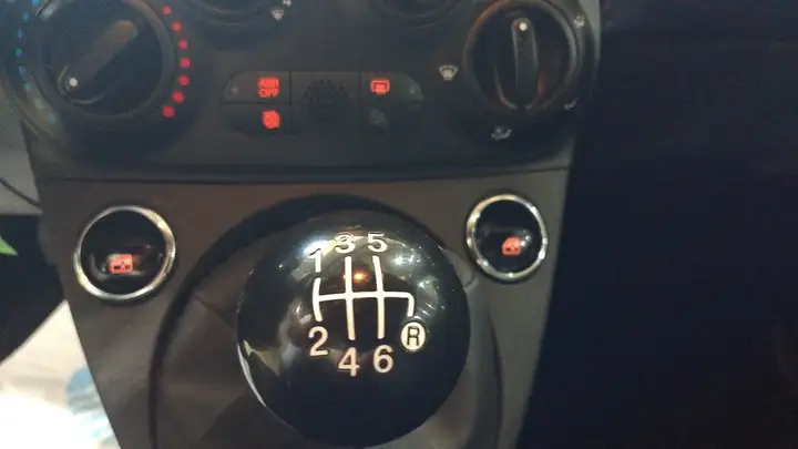 Fiat 500 Dolcevita 1.0 Hybrid (2021) 2024, foto 13