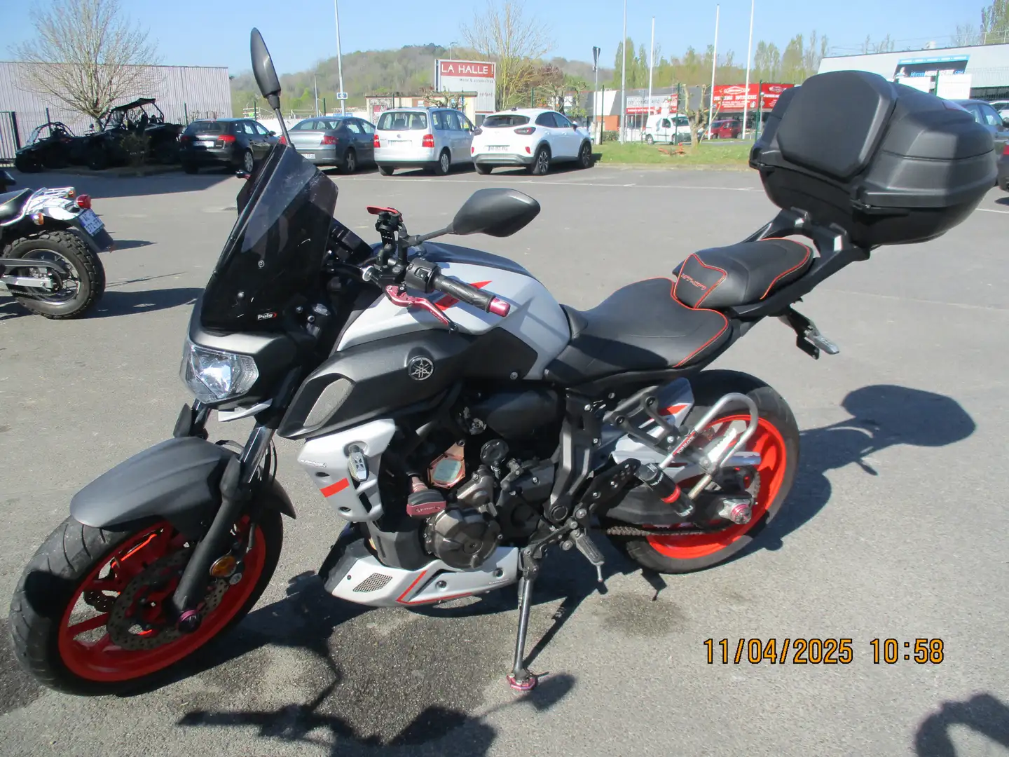 Yamaha MT-07 Argent - 2