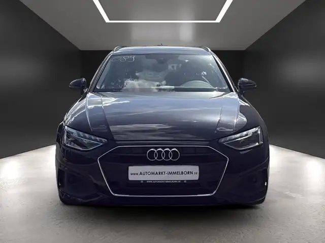Audi A4 view 10