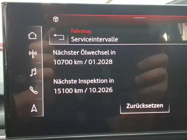Audi A4 view 13