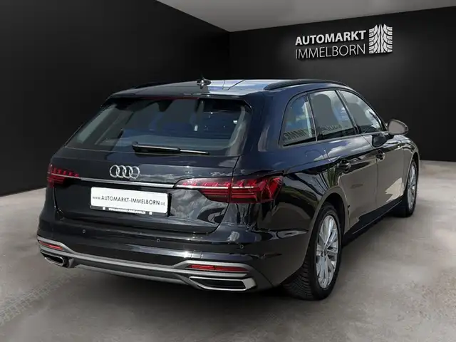 Audi A4 view 7