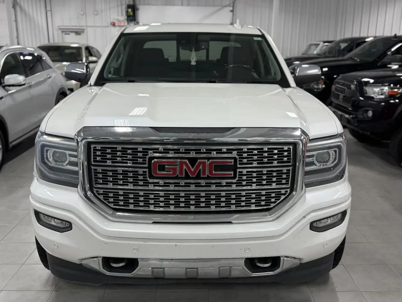 GMC Sierra 1500 снимка GMC Sierra 1500