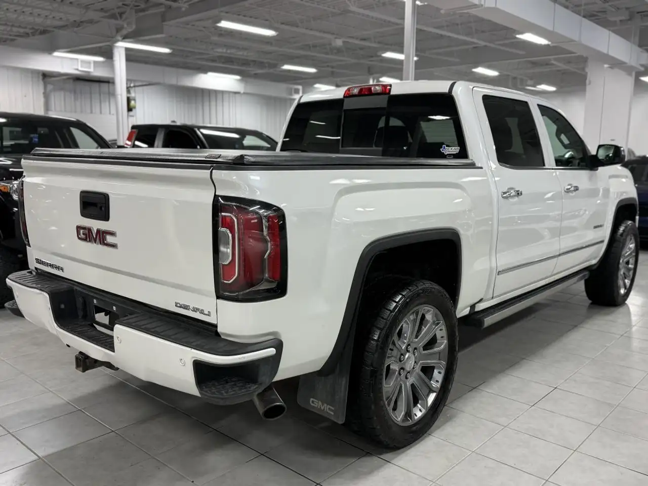 GMC Sierra 1500 снимка GMC Sierra 1500