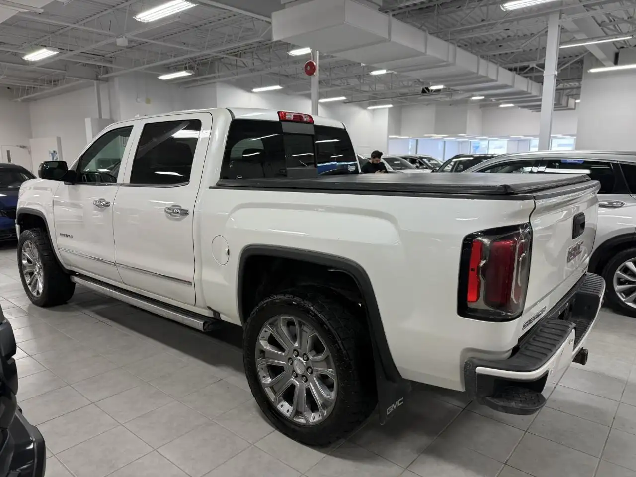 GMC Sierra 1500 снимка GMC Sierra 1500
