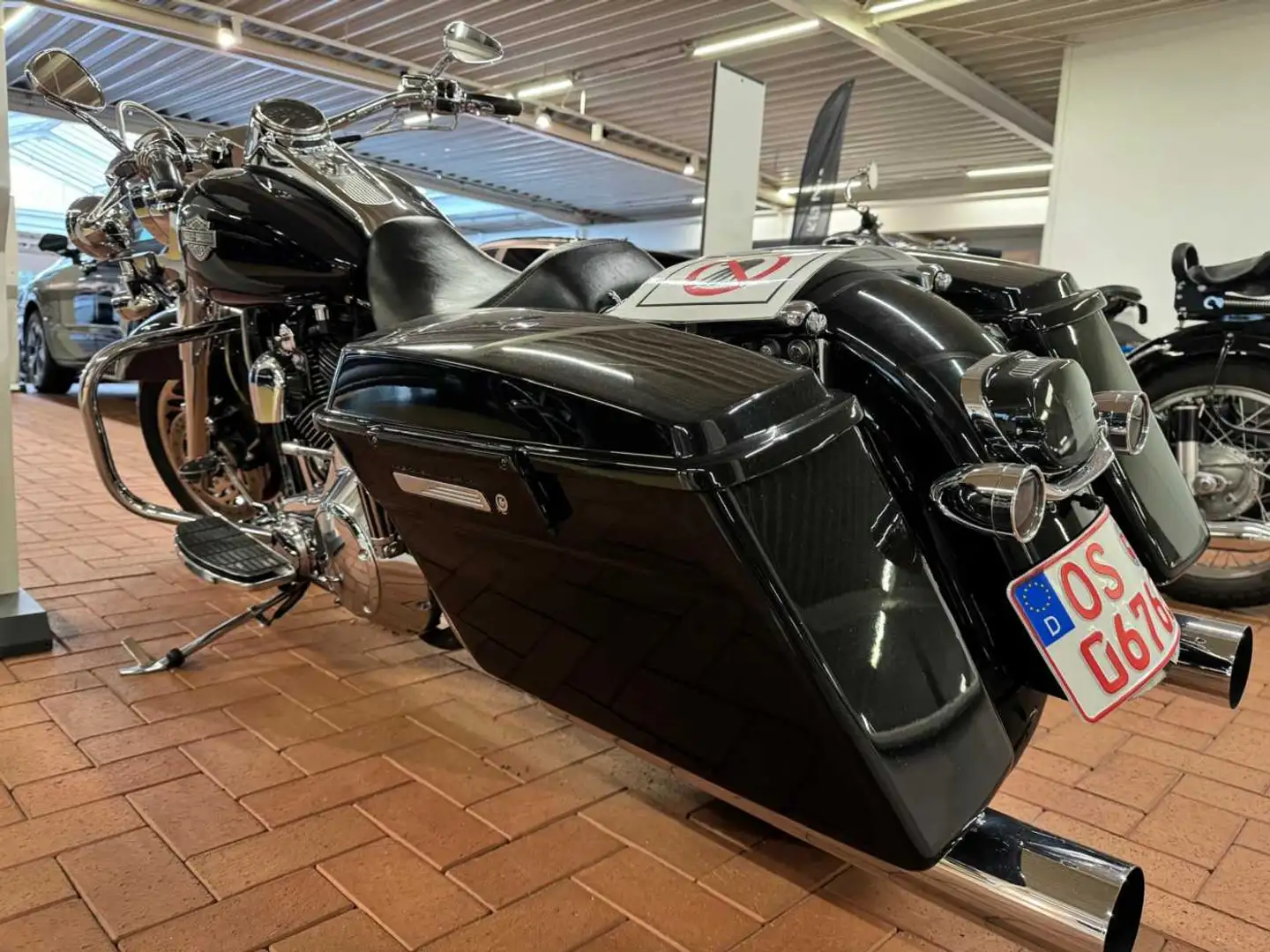 Harley-Davidson Road King Chopper Negru - 2