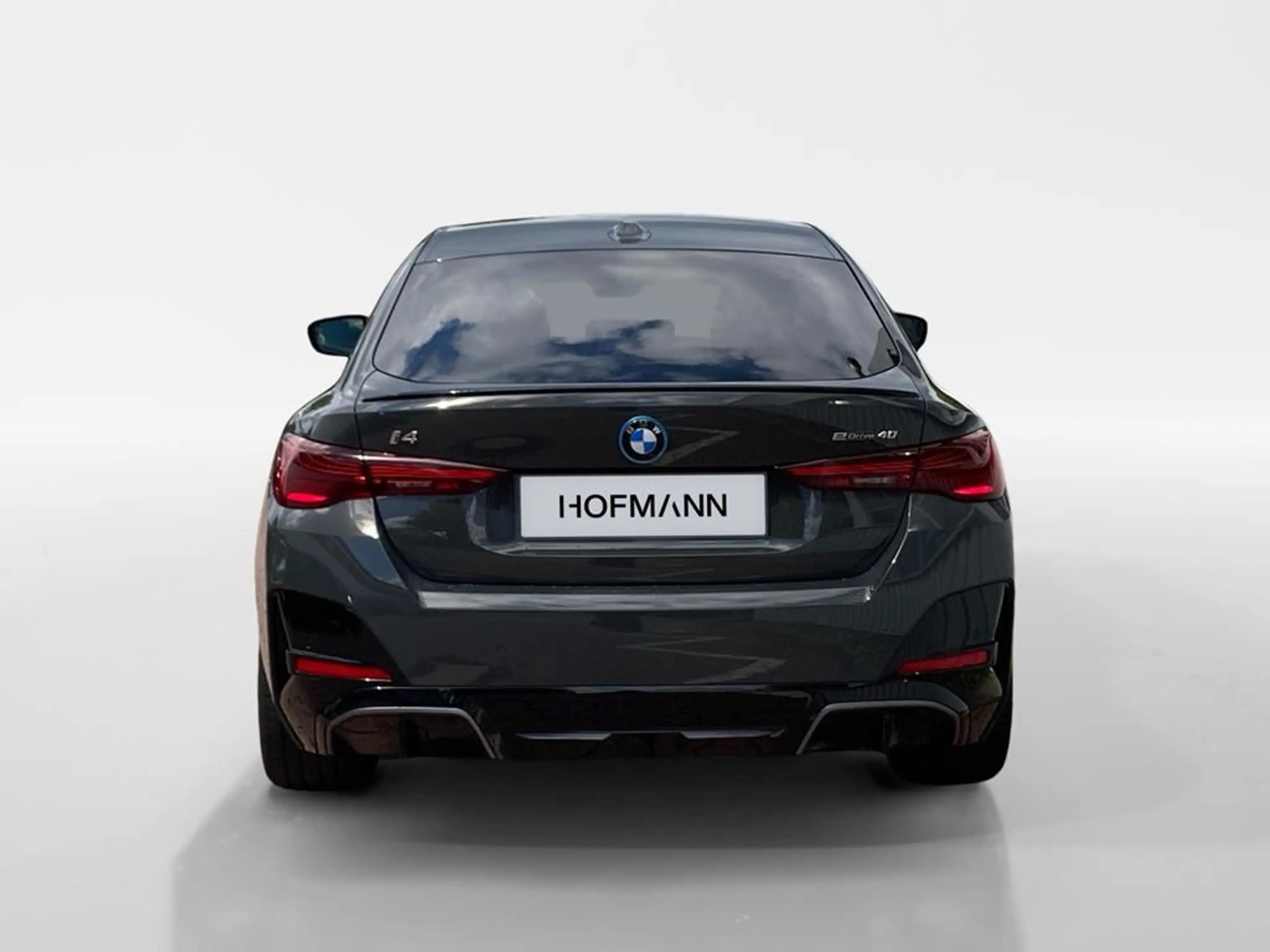 BMW i4 M Sport Pro — photo 8