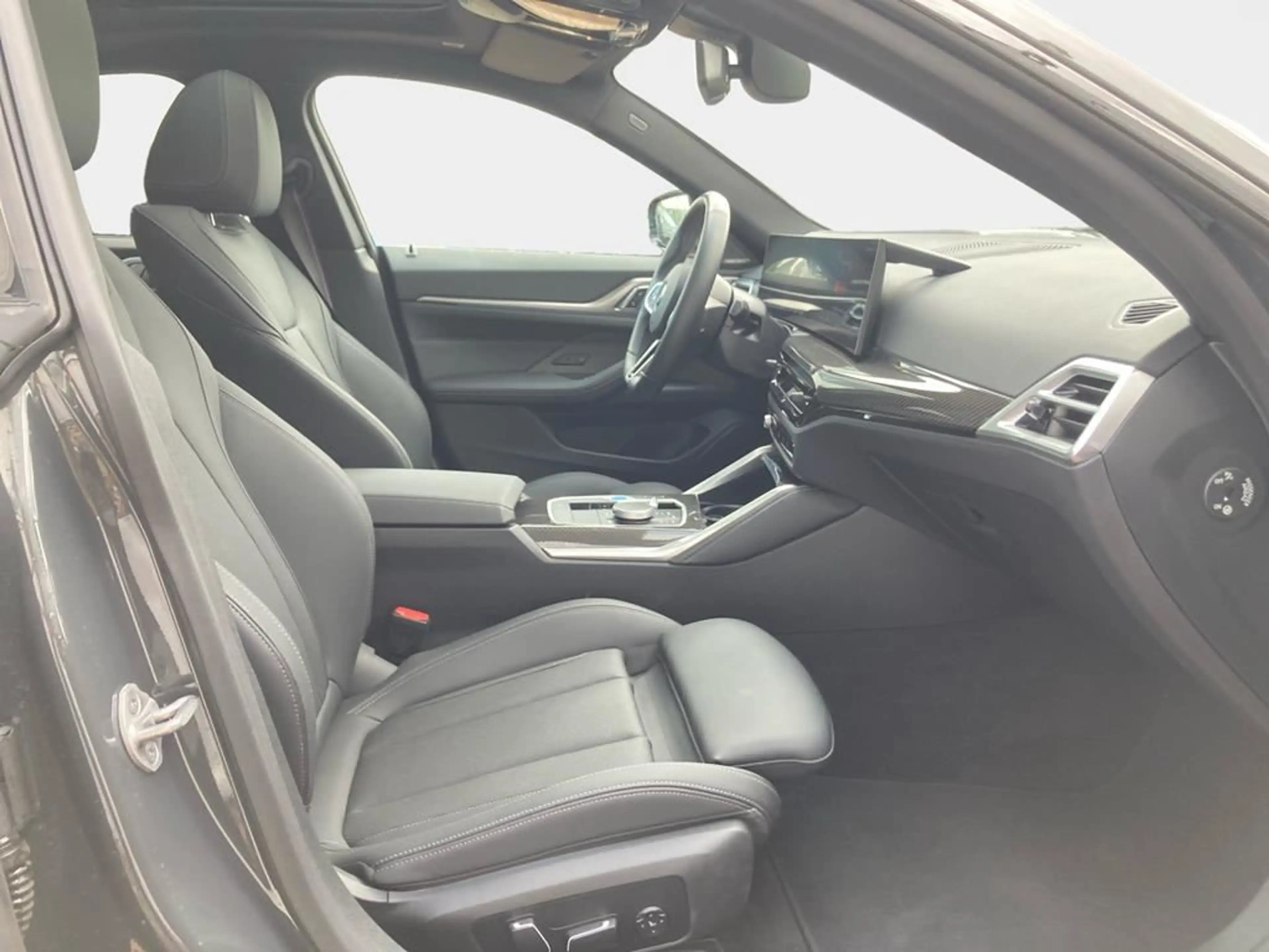 BMW i4 M Sport Pro — photo 15