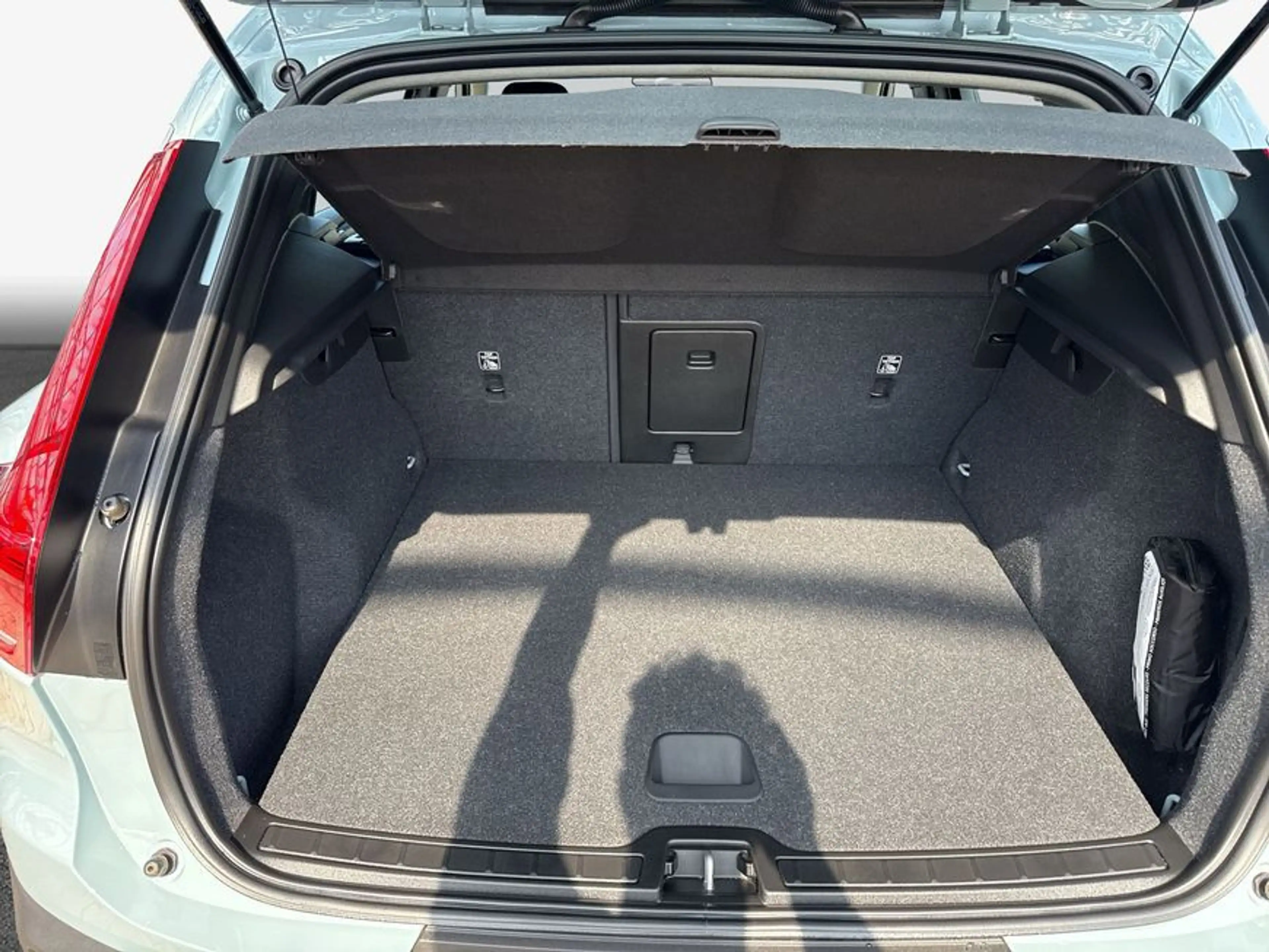 Volvo XC40 XC40 T4 Geartronic Momentum — photo 8