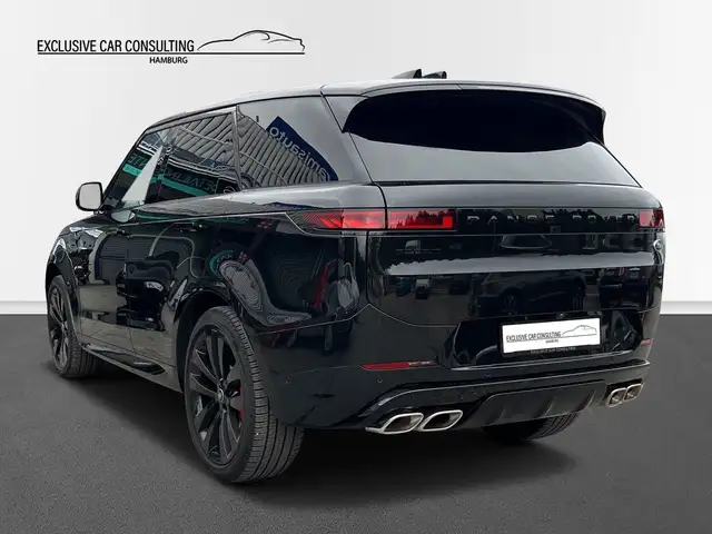 Land Rover Range Rover Sport view 4