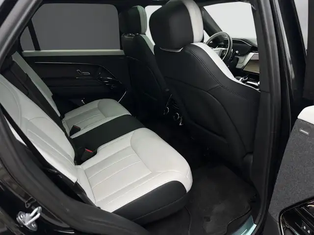 Land Rover Range Rover Sport view 13