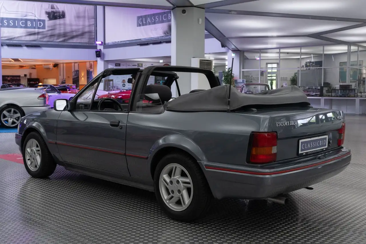 Ford Escort XR3i Cabrio, foto 5